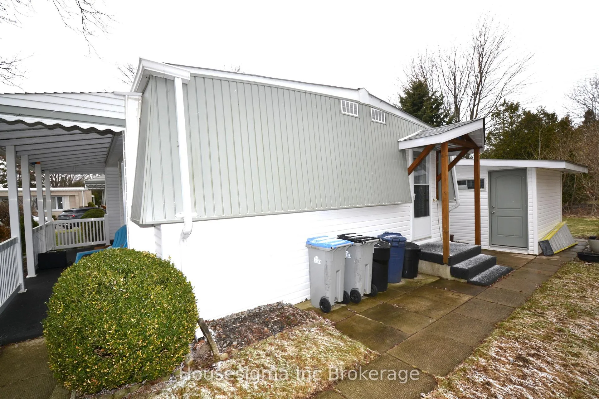 Photo 29 of 6 Pebble Beach Pkwy E, South Huron, Stephen — HOMEH