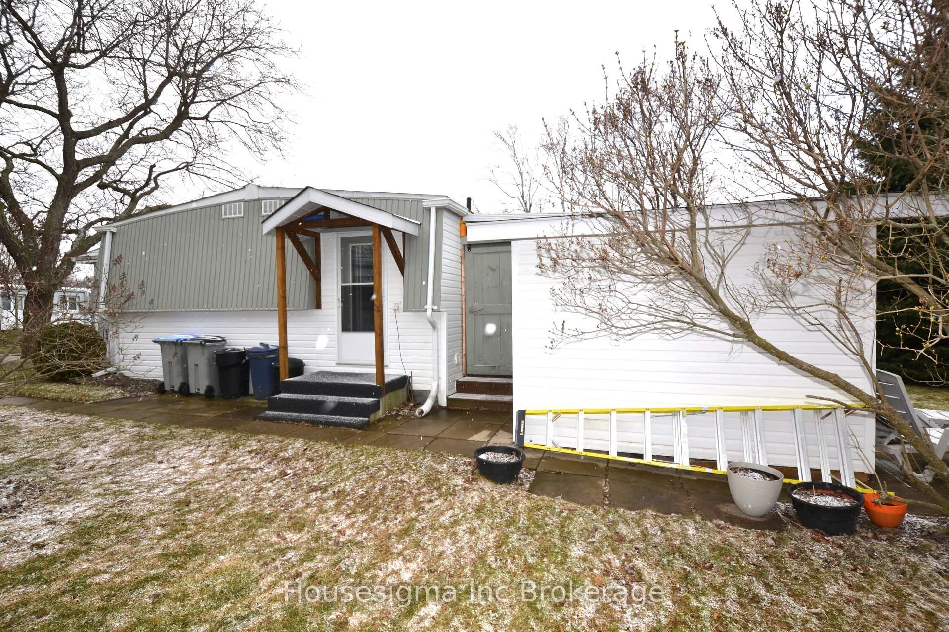 Photo 30 of 6 Pebble Beach Pkwy E, South Huron, Stephen — HOMEH