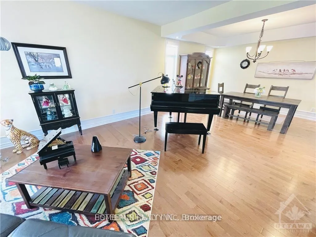 Photo 3 of 357 Laughlin Circle, Ottawa, Kanata - Kanata Lakes/Heritage Hills — HOMEH