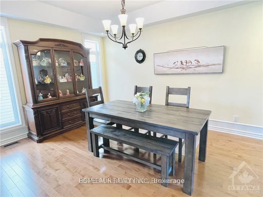 Photo 5 of 357 Laughlin Circle, Ottawa, Kanata - Kanata Lakes/Heritage Hills — HOMEH