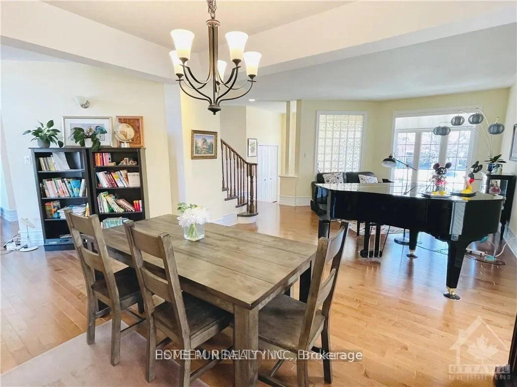 Photo 6 of 357 Laughlin Circle, Ottawa, Kanata - Kanata Lakes/Heritage Hills — HOMEH