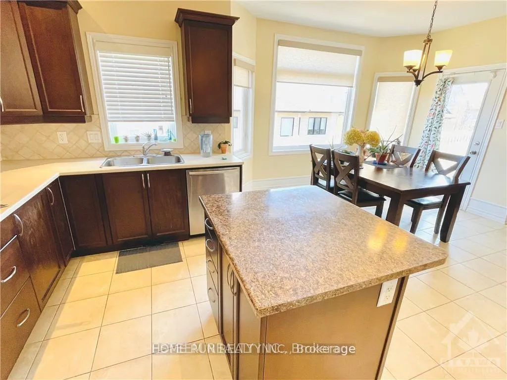 Photo 10 of 357 Laughlin Circle, Ottawa, Kanata - Kanata Lakes/Heritage Hills — HOMEH