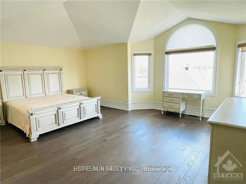 Photo 17 of 357 Laughlin Circle, Ottawa, Kanata - Kanata Lakes/Heritage Hills — HOMEH