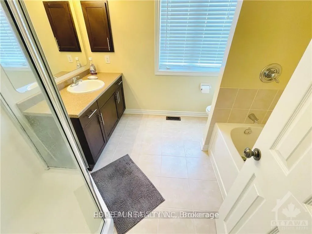 Photo 22 of 357 Laughlin Circle, Ottawa, Kanata - Kanata Lakes/Heritage Hills — HOMEH