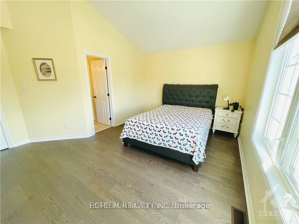Photo 26 of 357 Laughlin Circle, Ottawa, Kanata - Kanata Lakes/Heritage Hills — HOMEH