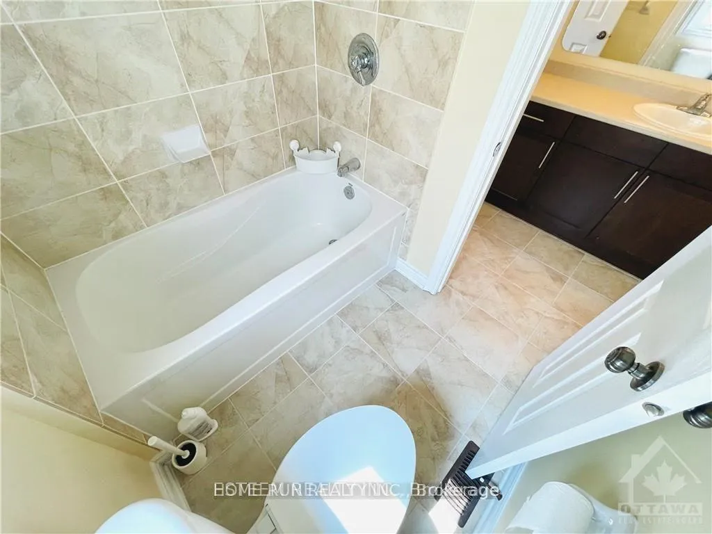 Photo 27 of 357 Laughlin Circle, Ottawa, Kanata - Kanata Lakes/Heritage Hills — HOMEH