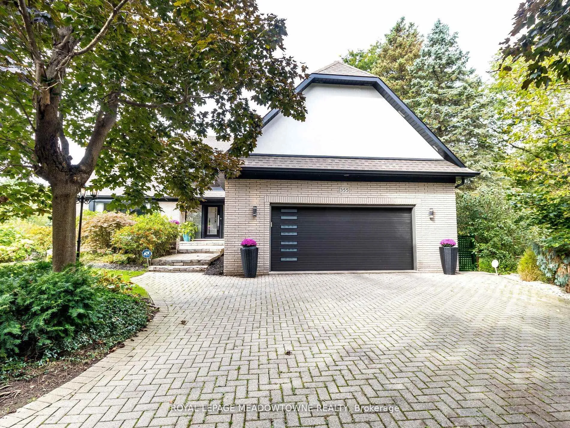 Photo 2 of 355 Golf Links Road, Hamilton, Ancaster — HOMEH