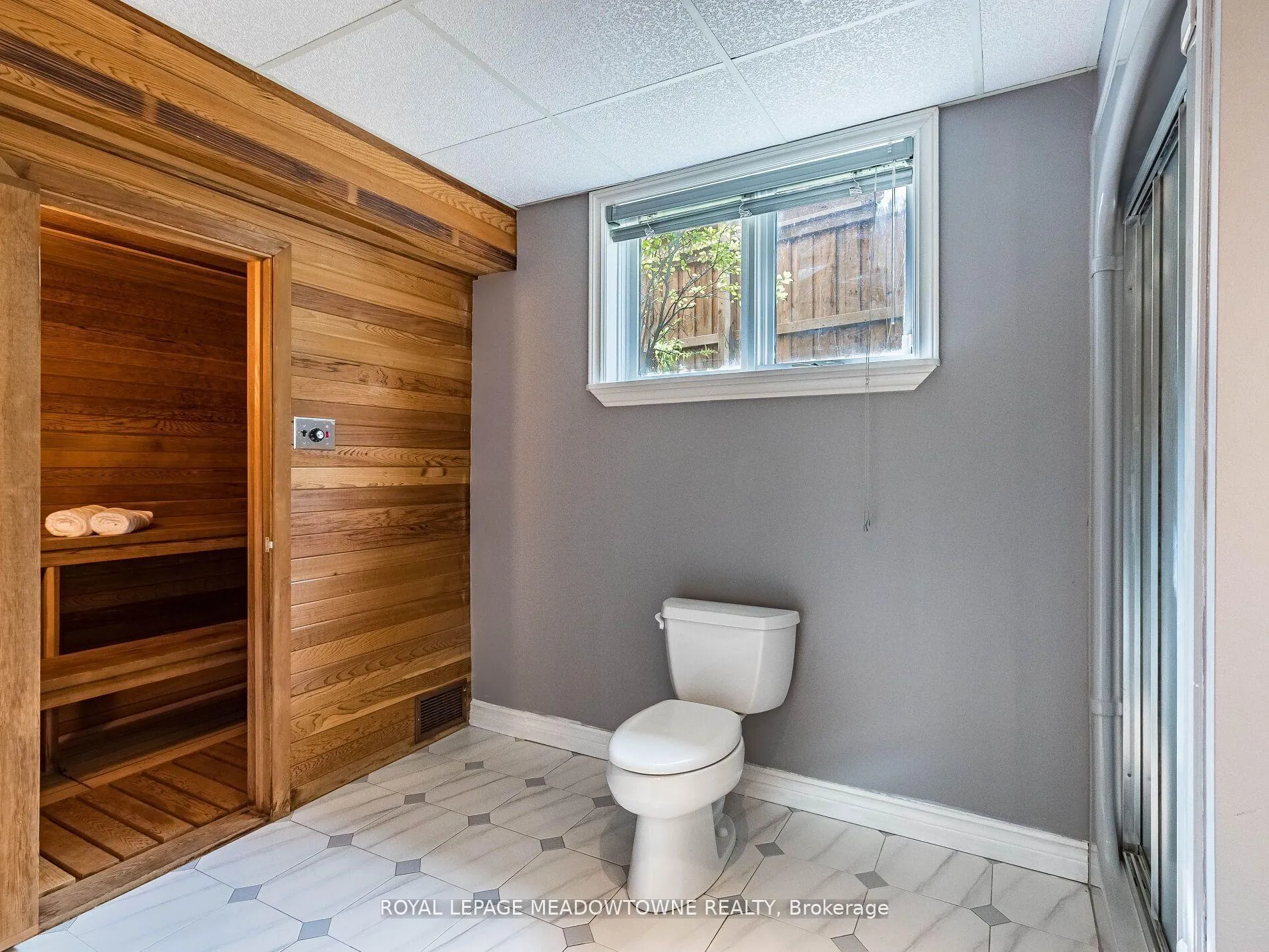 Photo 27 of 355 Golf Links Road, Hamilton, Ancaster — HOMEH