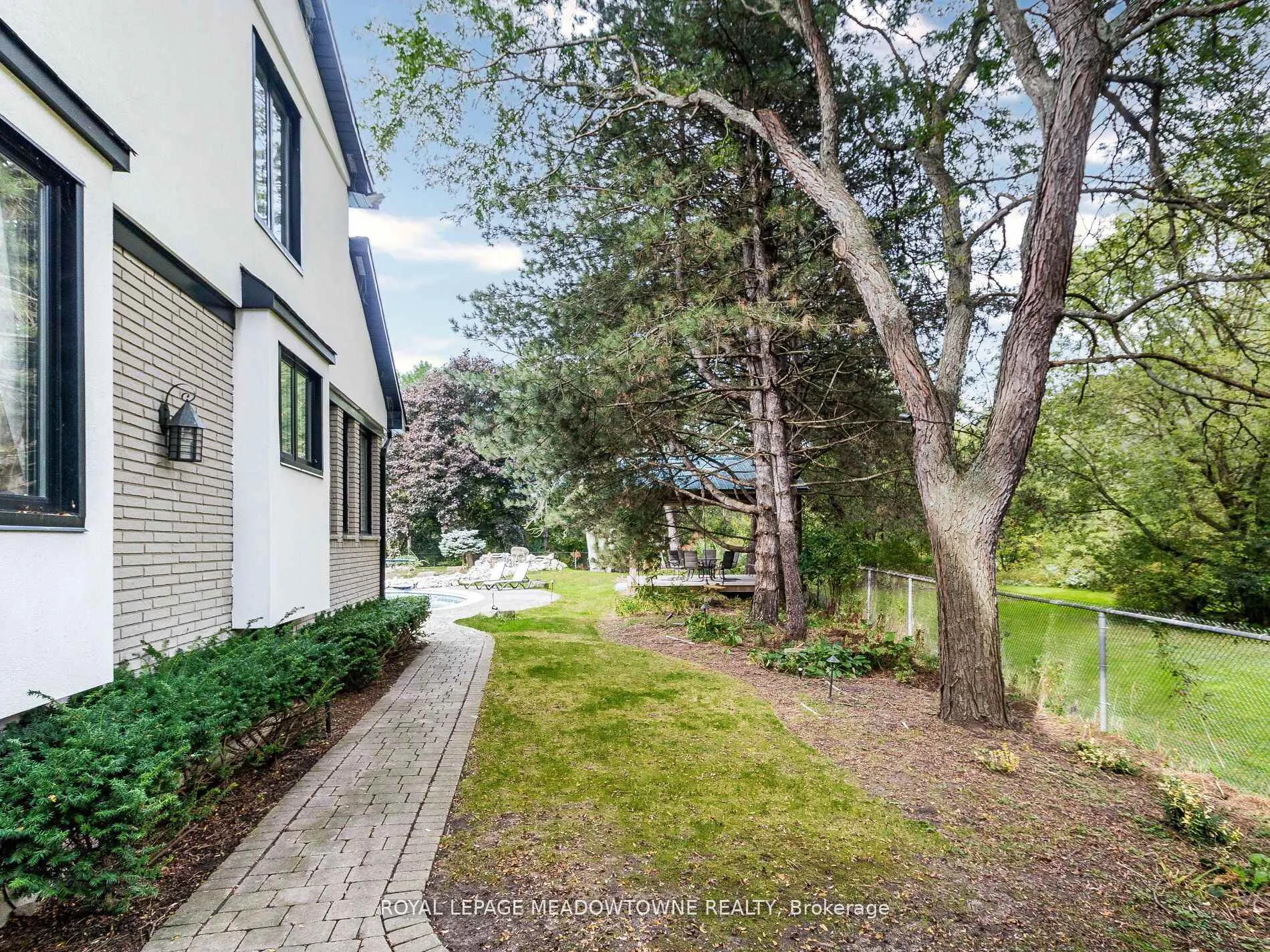 Photo 28 of 355 Golf Links Road, Hamilton, Ancaster — HOMEH