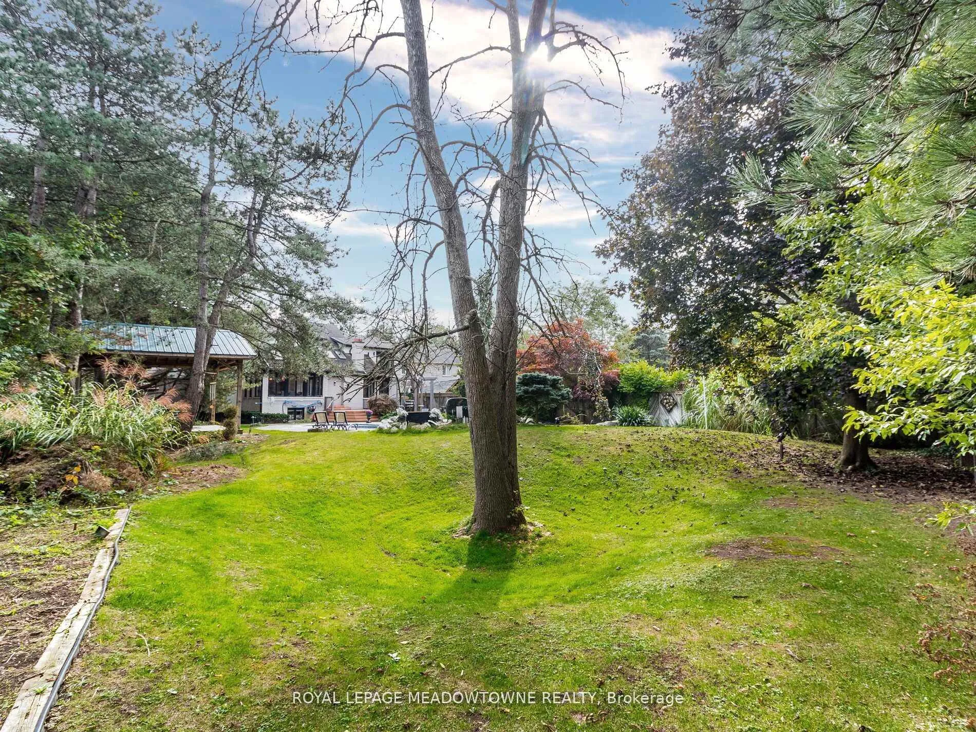 Photo 32 of 355 Golf Links Road, Hamilton, Ancaster — HOMEH