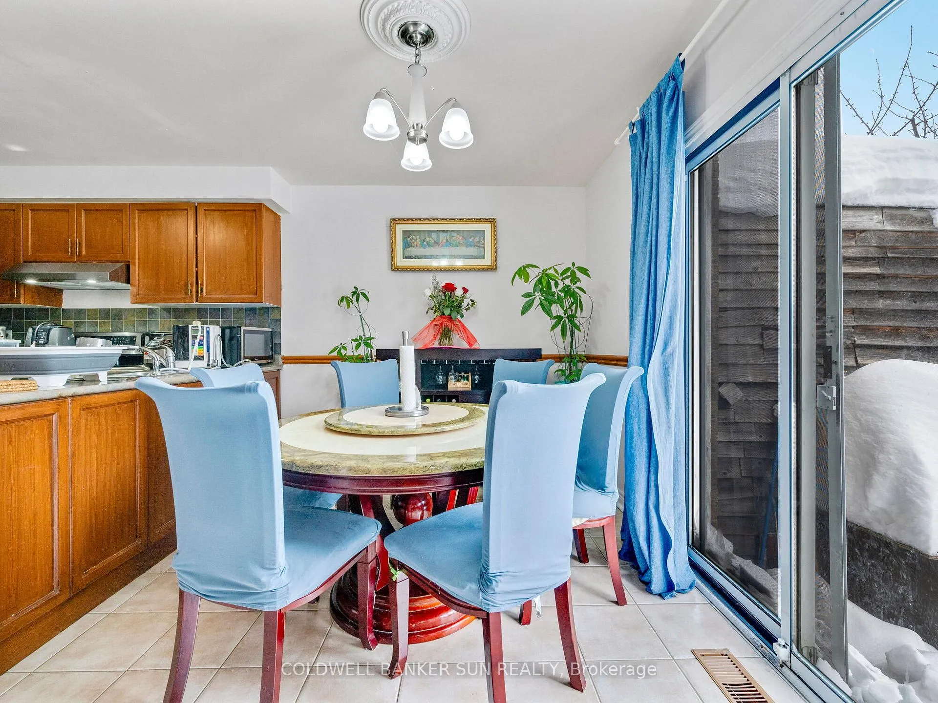 Photo 14 of 230 Pressed Brick Drive, Brampton, Brampton North — HOMEH