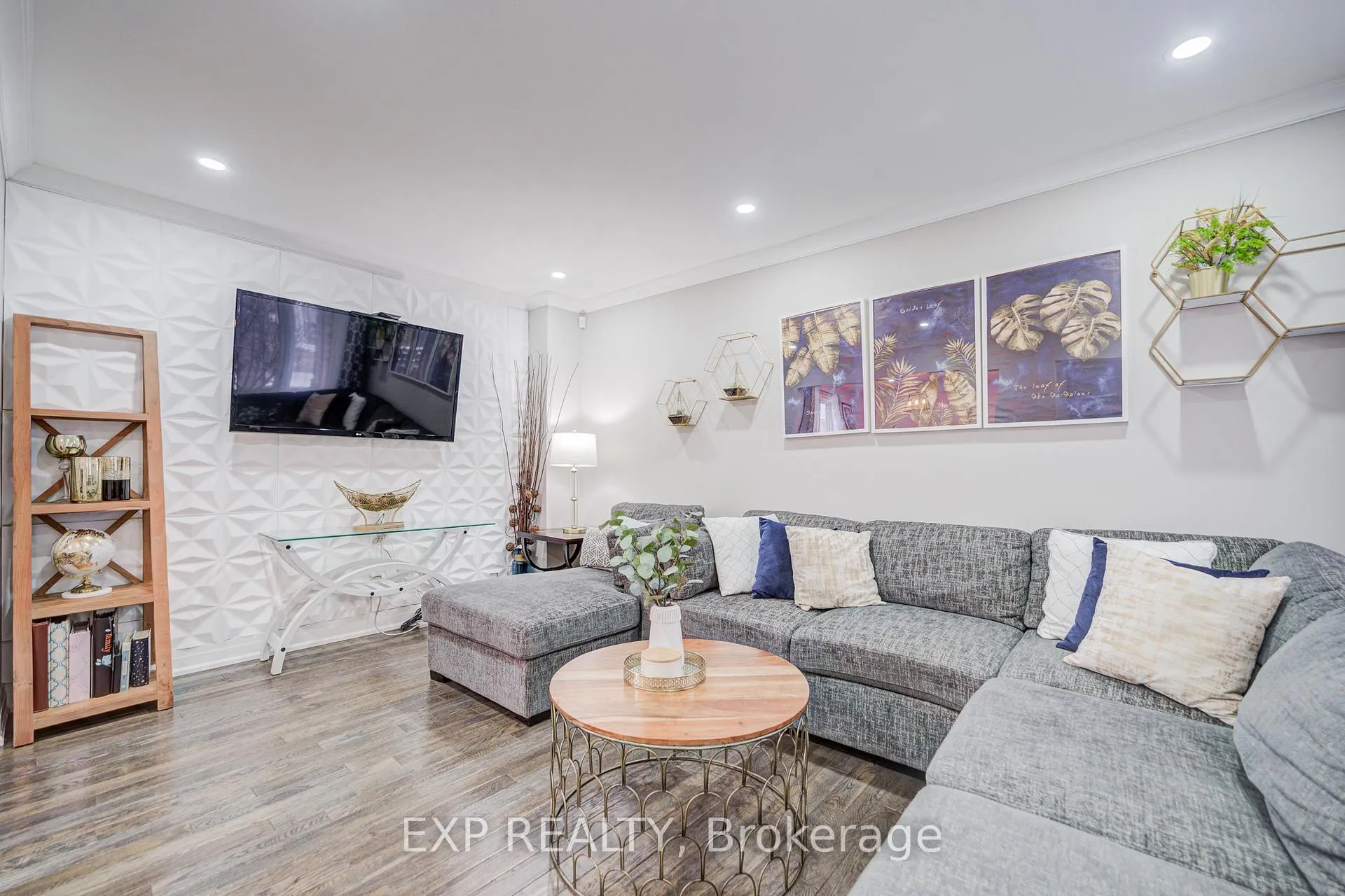 Photo 5 of 11 Eberlee Court, Whitby, Blue Grass Meadows — HOMEH