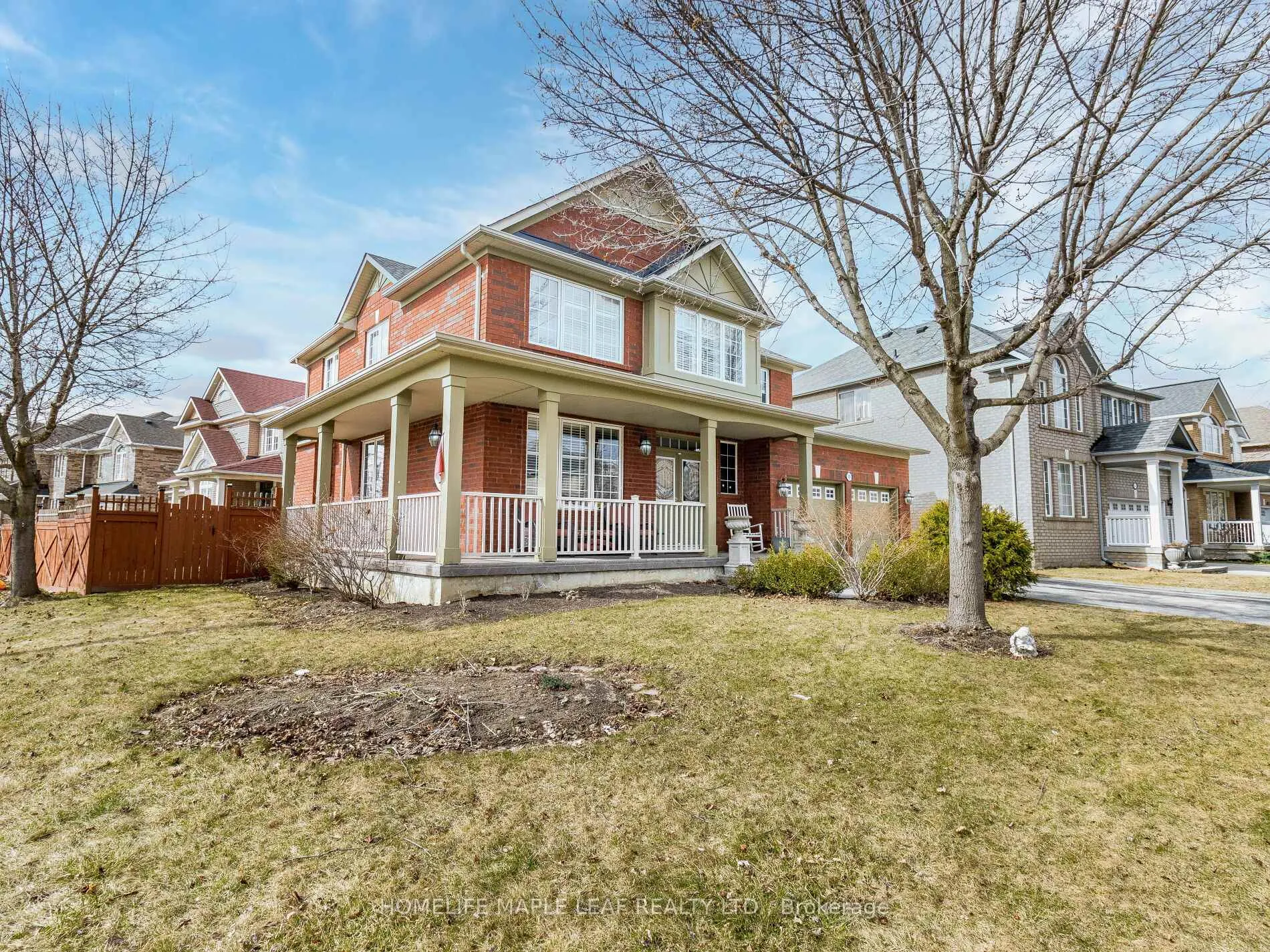 Photo 3 of 189 Treeline Boulevard, Brampton, Vales of Castlemore — HOMEH