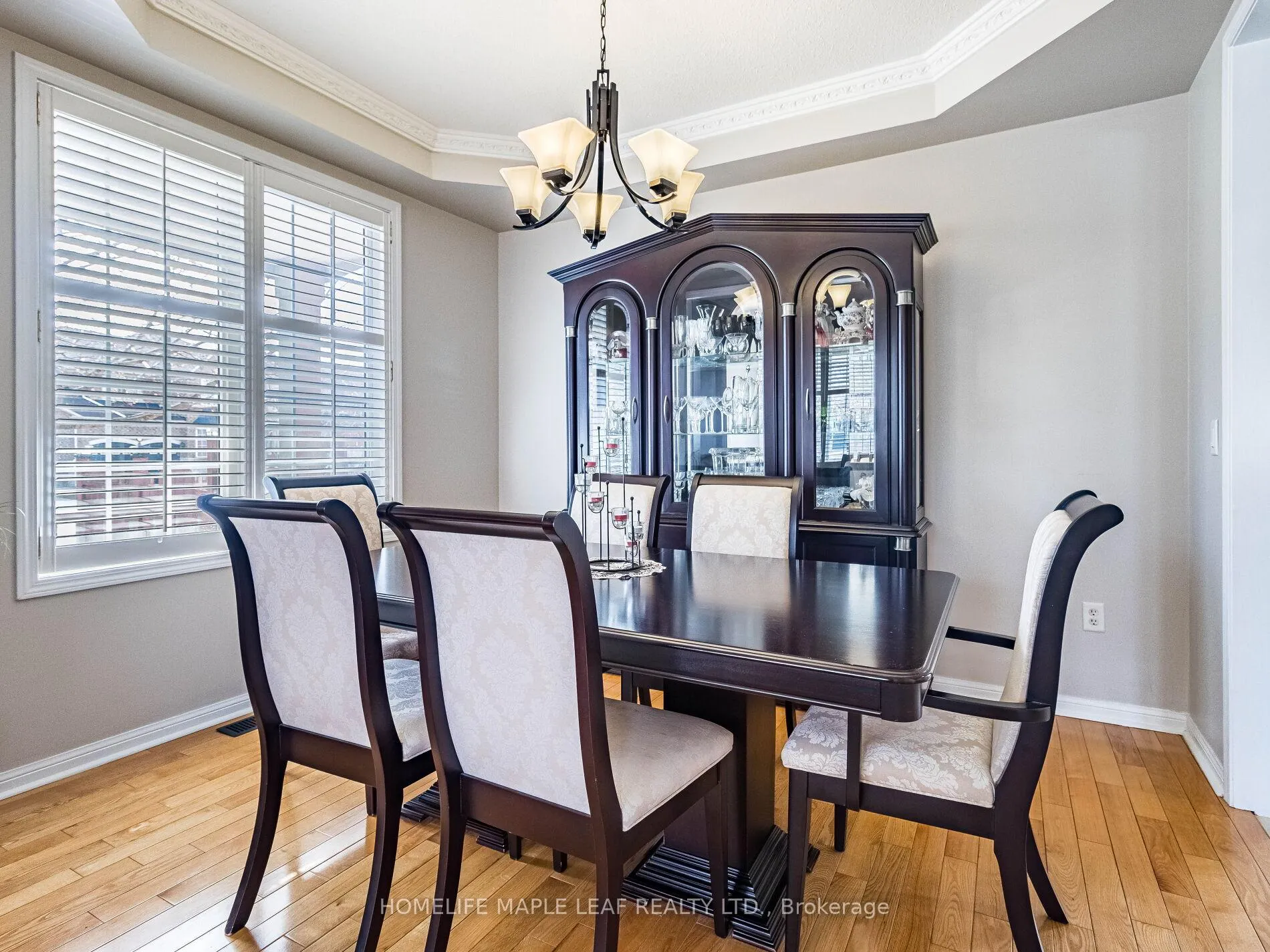 Photo 7 of 189 Treeline Boulevard, Brampton, Vales of Castlemore — HOMEH
