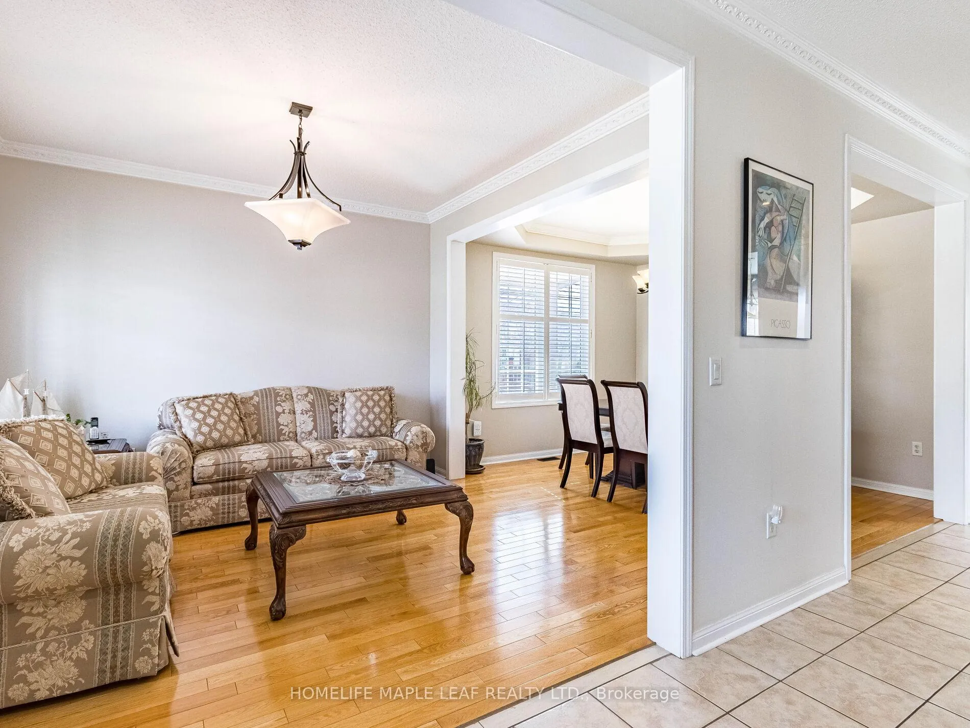 Photo 8 of 189 Treeline Boulevard, Brampton, Vales of Castlemore — HOMEH