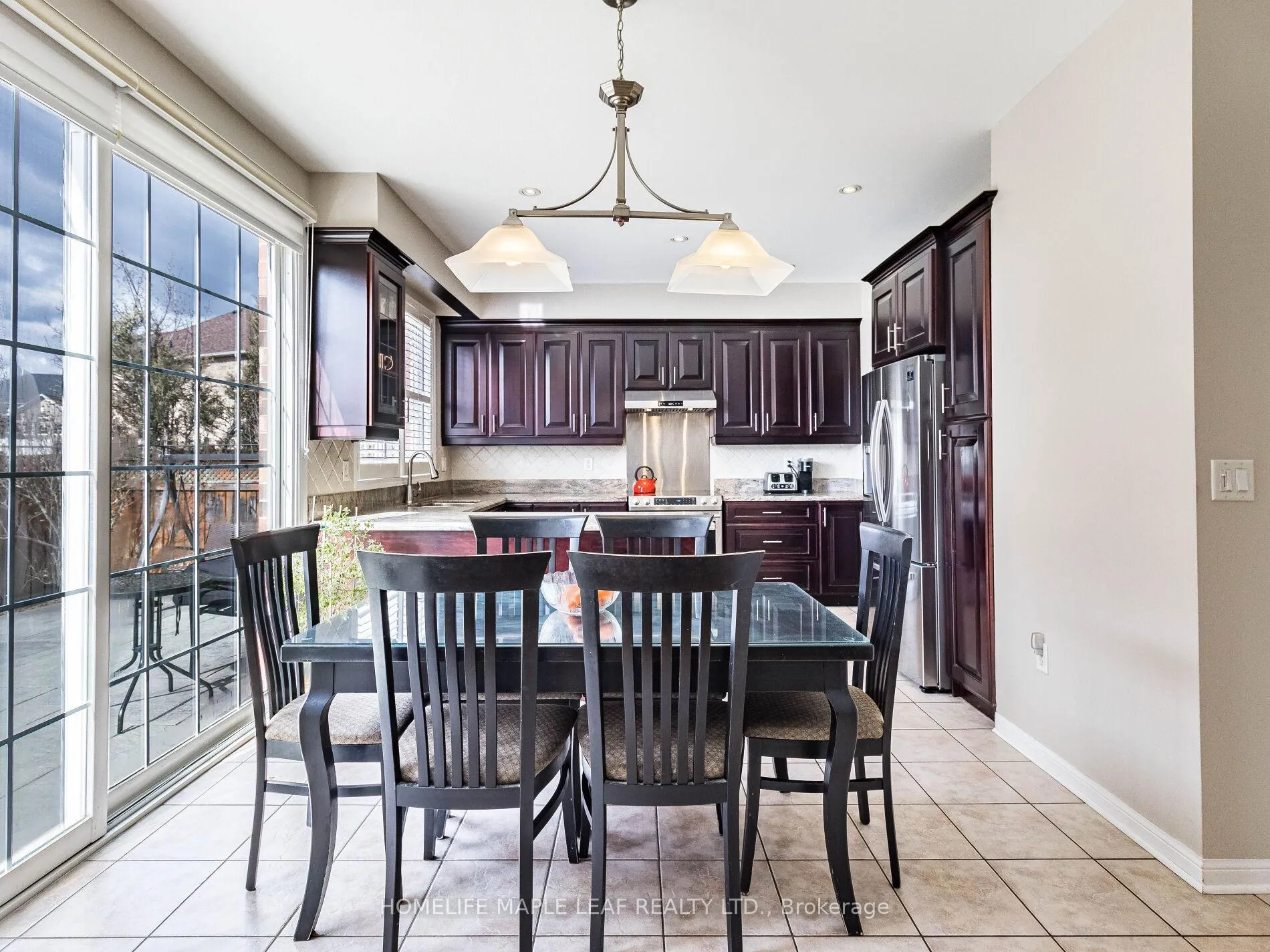 Photo 13 of 189 Treeline Boulevard, Brampton, Vales of Castlemore — HOMEH