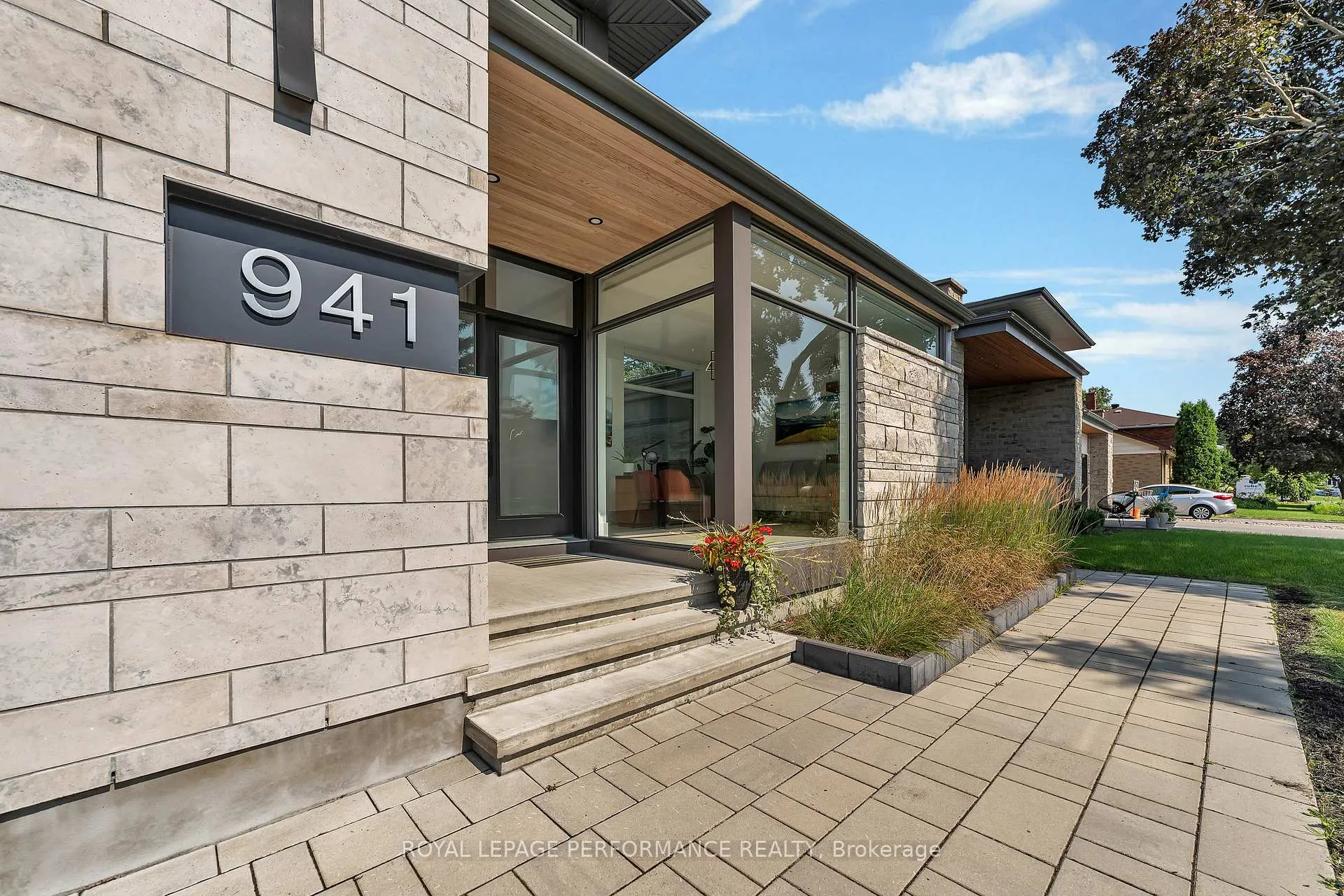 Photo 1 of 941 Winnington Avenue, Ottawa, Whitehaven — HOMEH