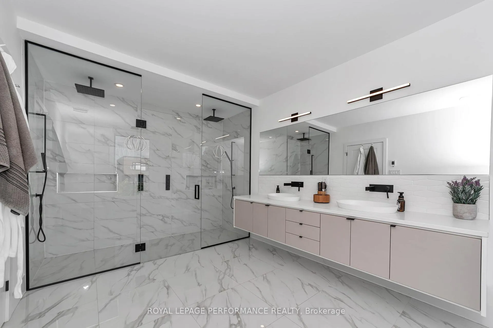 Photo 14 of 941 Winnington Avenue, Ottawa, Whitehaven — HOMEH