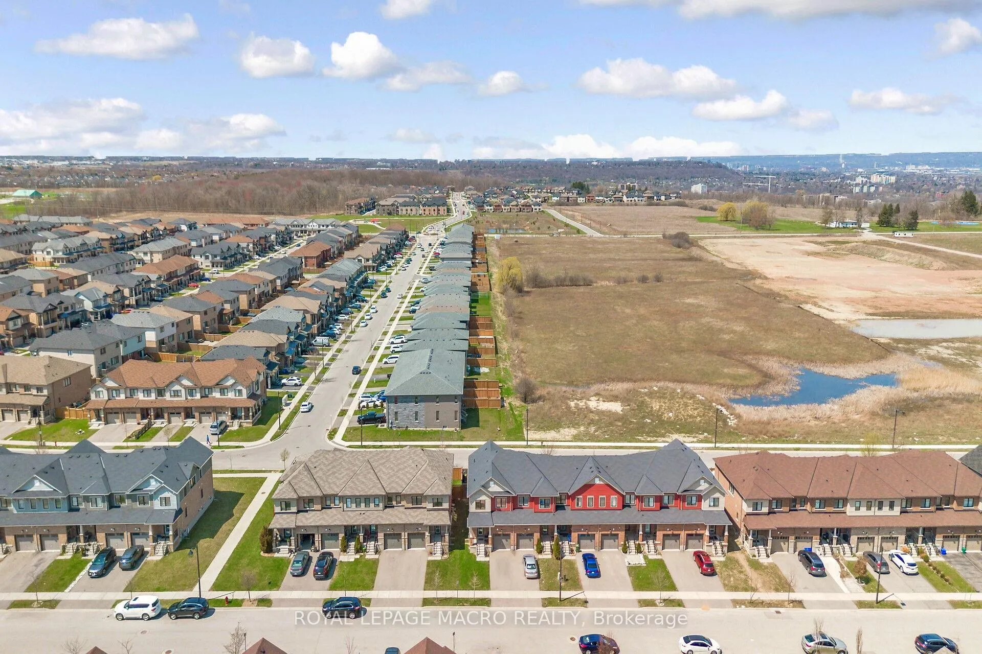 Photo 3 of 43 Sherway Street, Hamilton, Stoney Creek — HOMEH