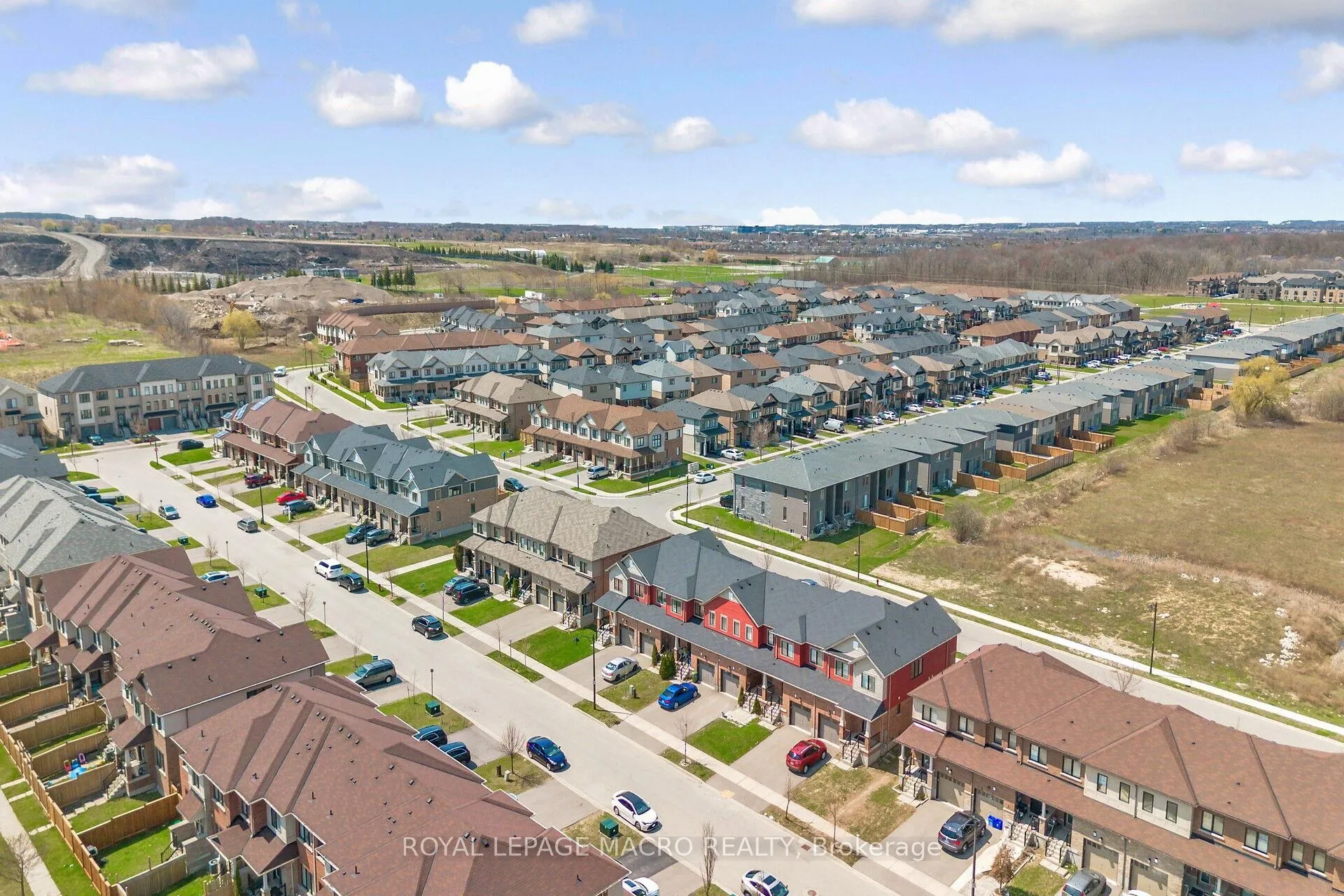 Photo 4 of 43 Sherway Street, Hamilton, Stoney Creek — HOMEH