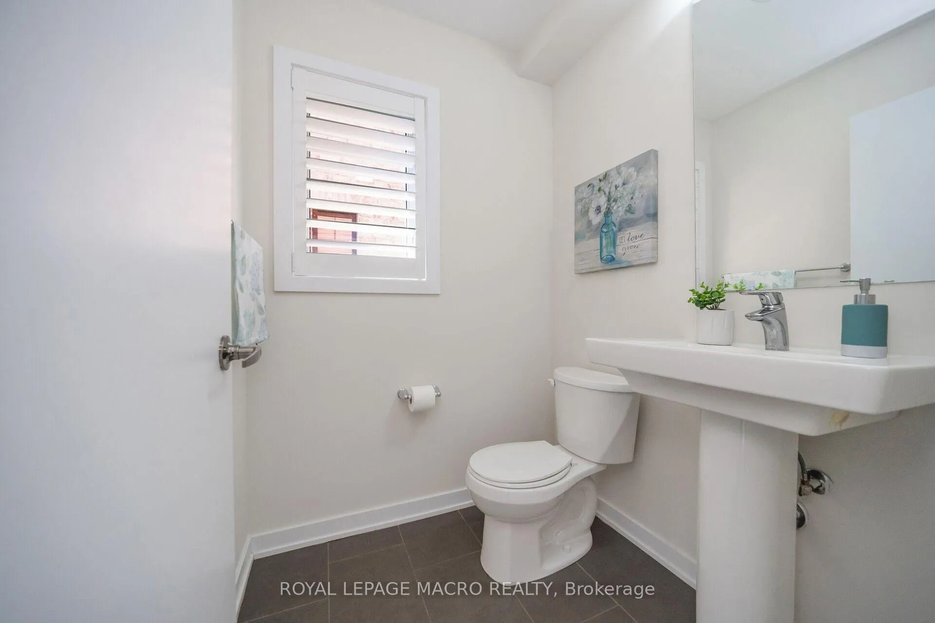 Photo 9 of 43 Sherway Street, Hamilton, Stoney Creek — HOMEH