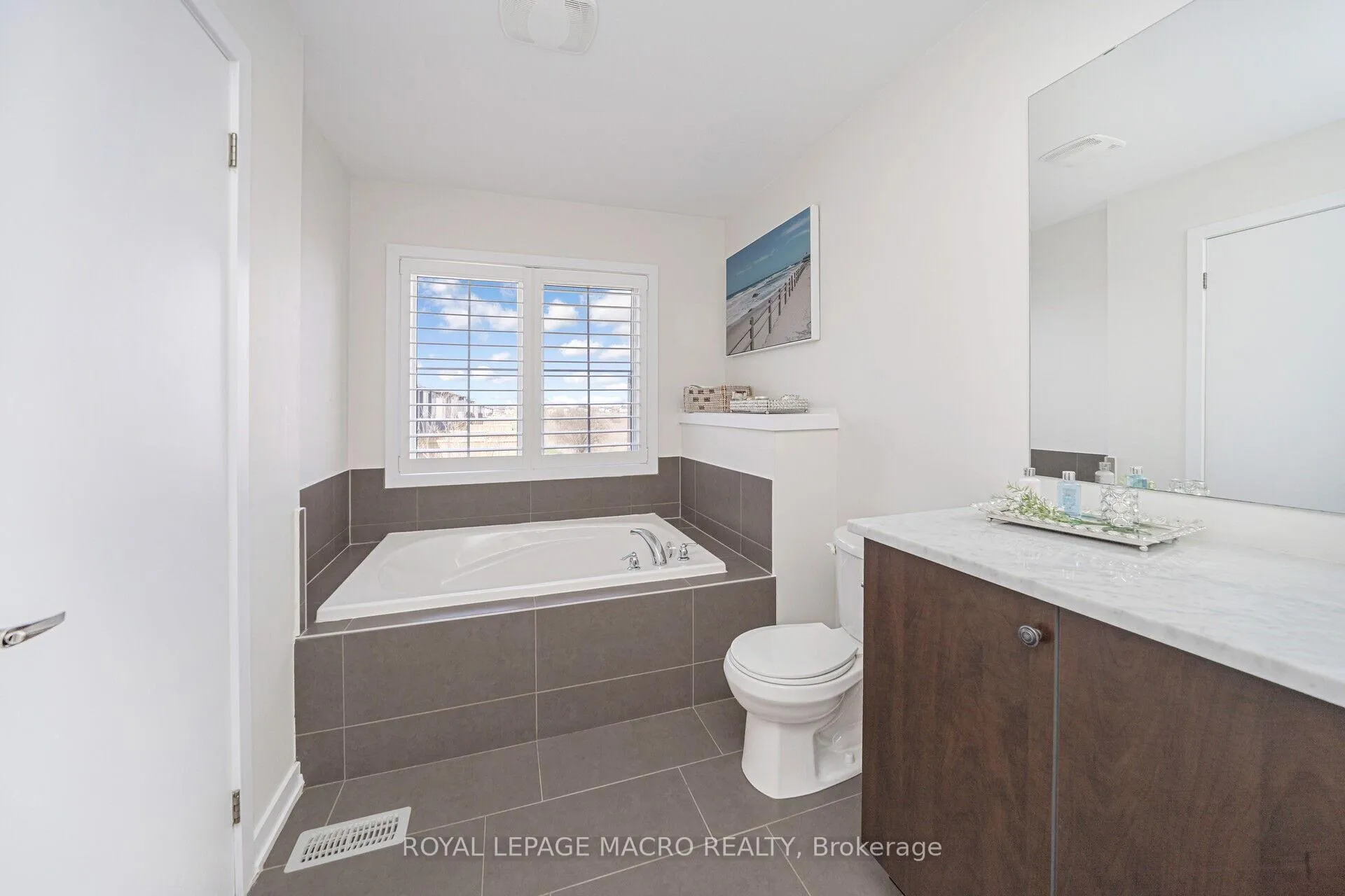 Photo 29 of 43 Sherway Street, Hamilton, Stoney Creek — HOMEH