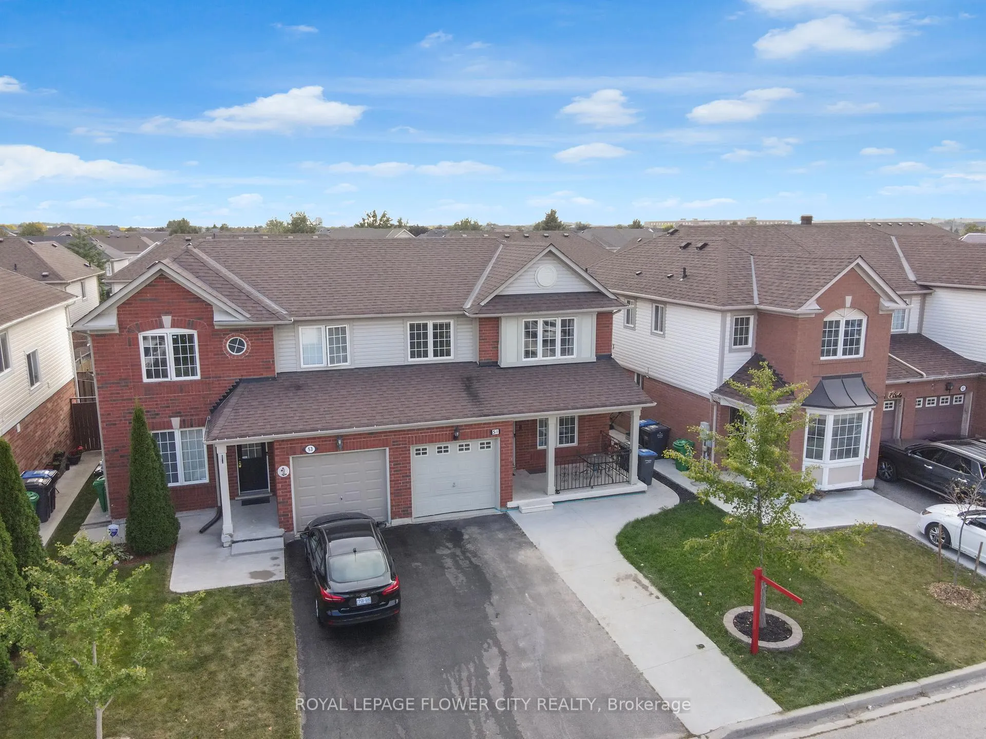 Photo 2 of 51 Sweetwood Circle, Brampton, Fletcher's Meadow — HOMEH