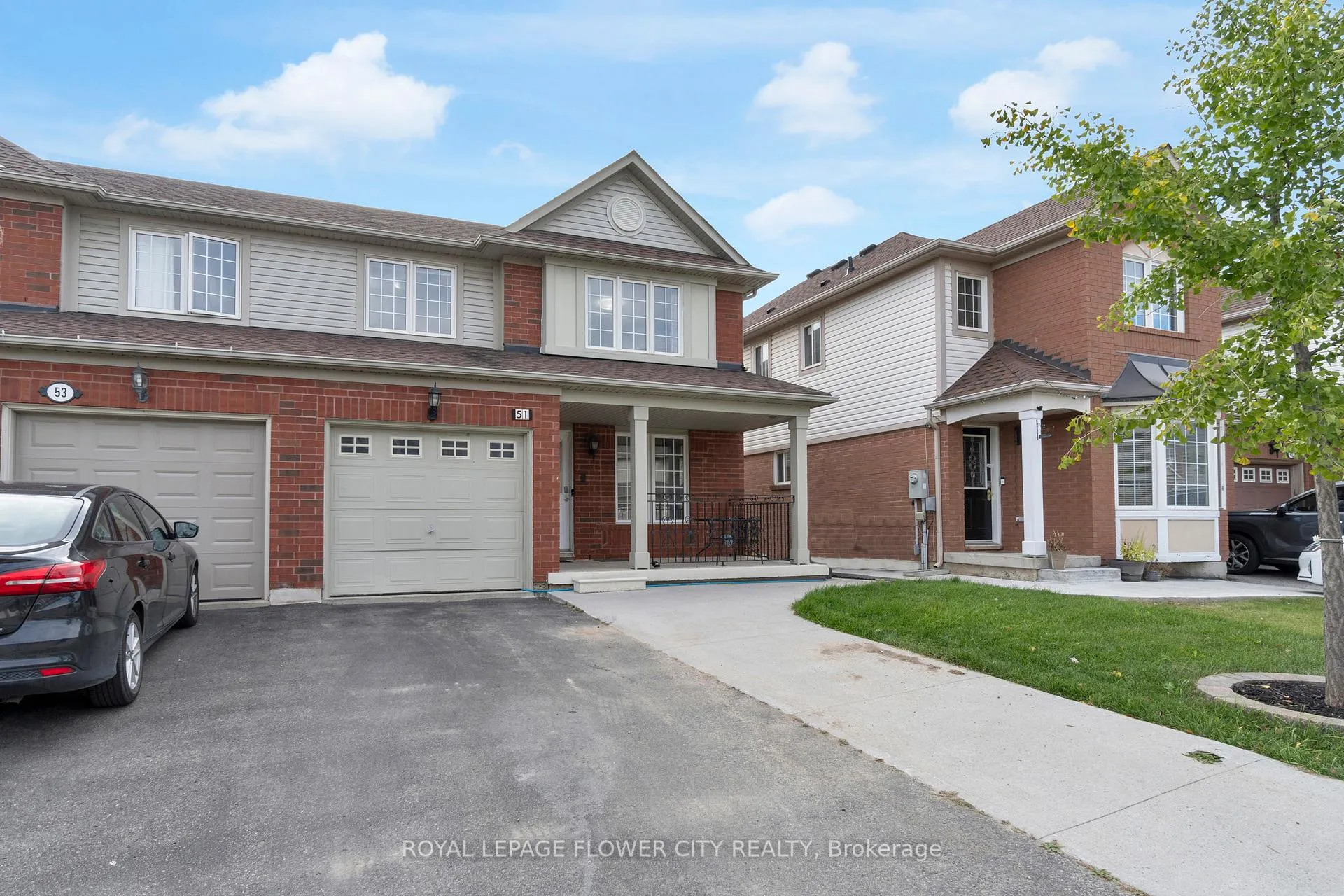 Photo 3 of 51 Sweetwood Circle, Brampton, Fletcher's Meadow — HOMEH