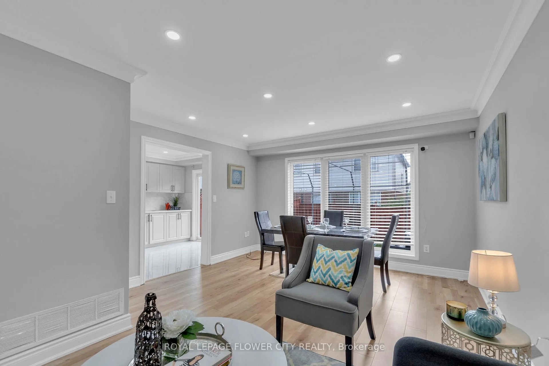 Photo 9 of 51 Sweetwood Circle, Brampton, Fletcher's Meadow — HOMEH