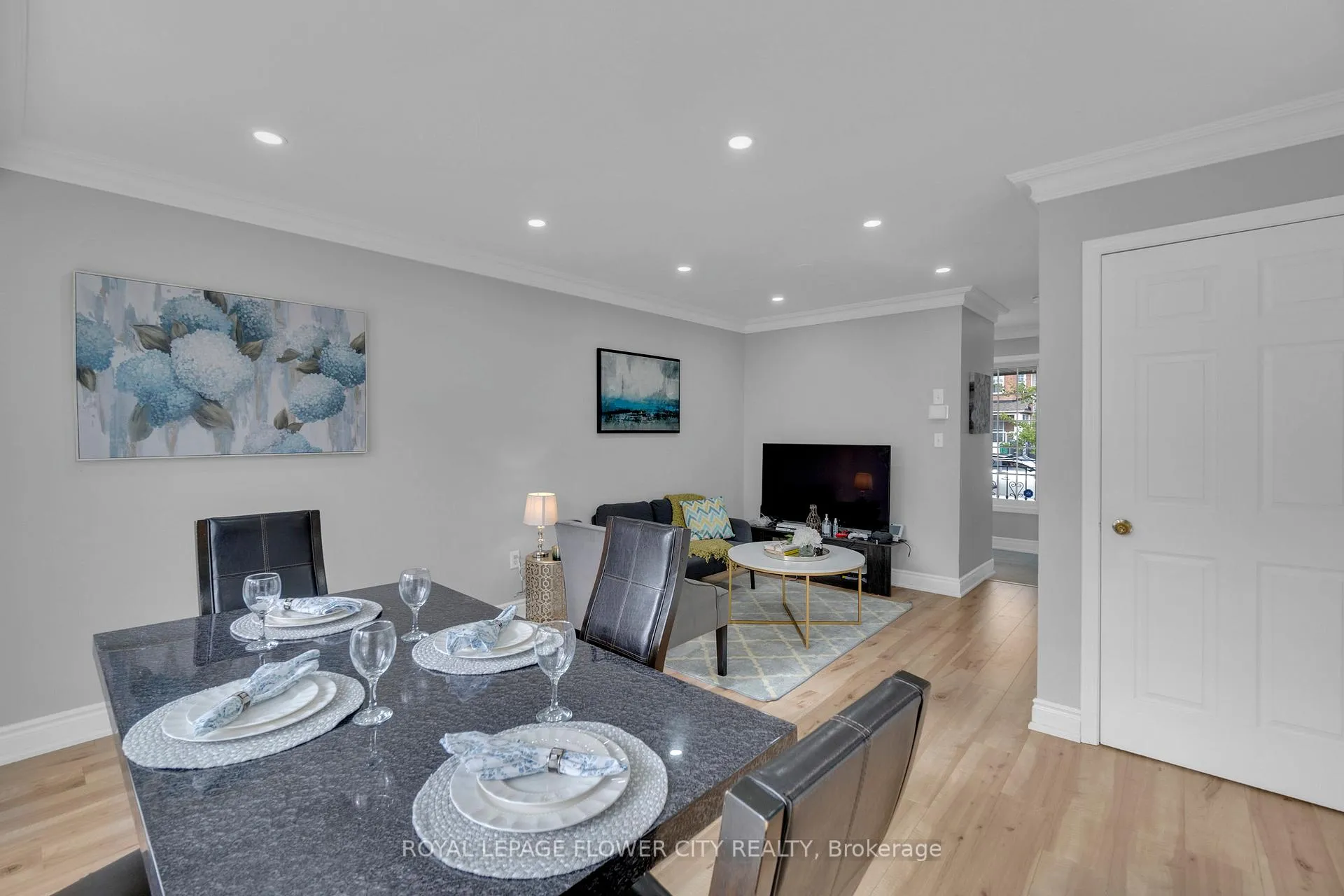 Photo 12 of 51 Sweetwood Circle, Brampton, Fletcher's Meadow — HOMEH