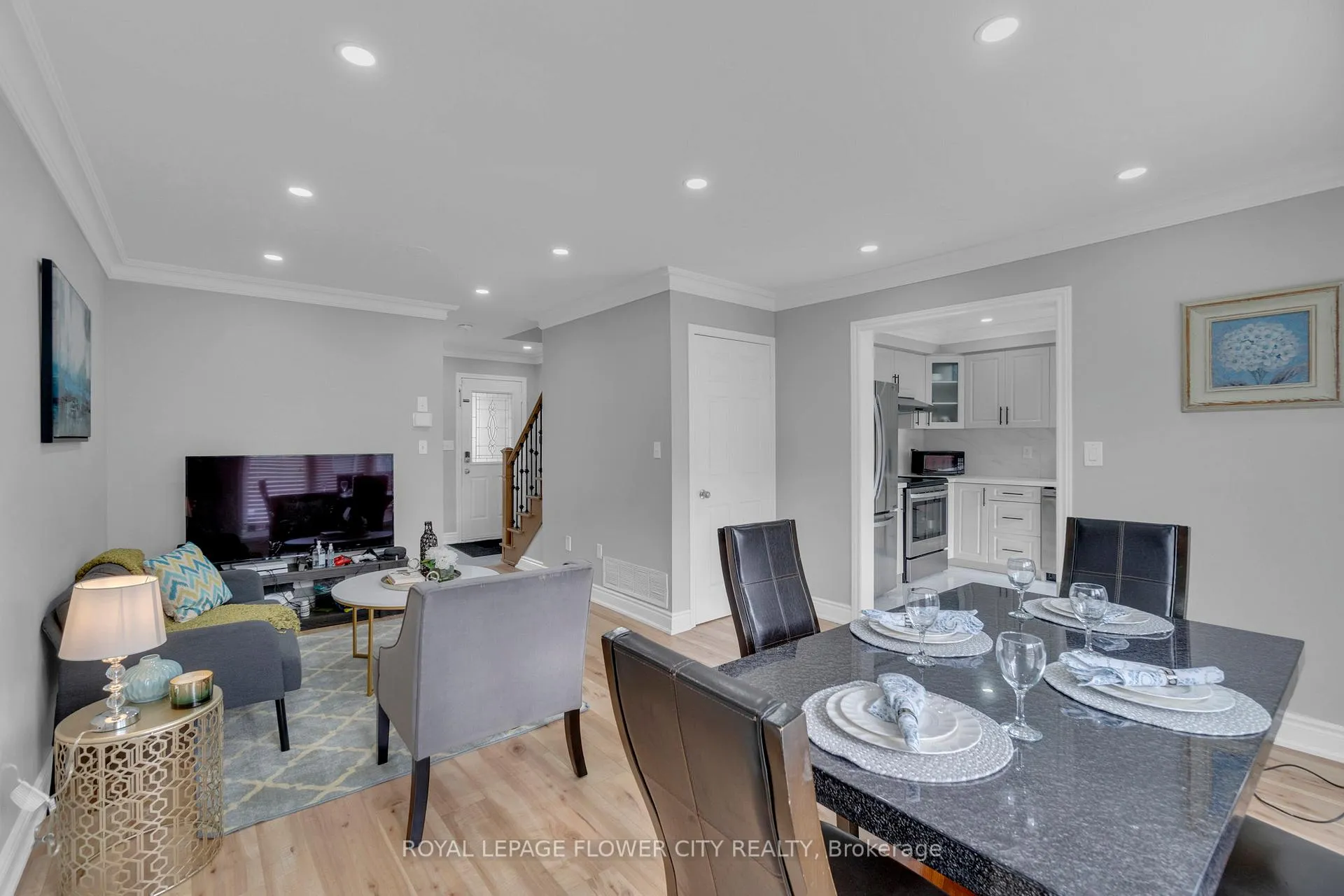 Photo 13 of 51 Sweetwood Circle, Brampton, Fletcher's Meadow — HOMEH