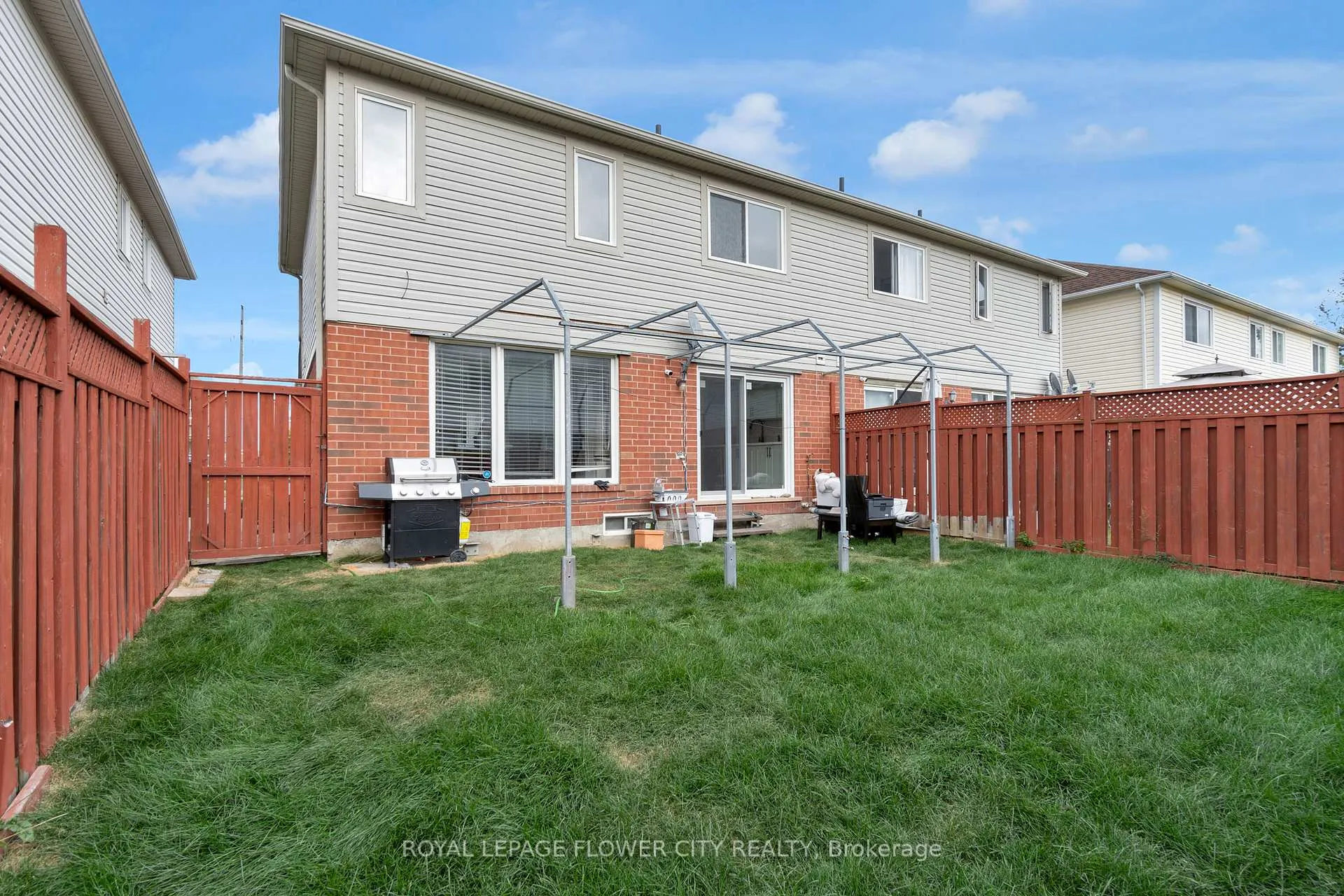 Photo 33 of 51 Sweetwood Circle, Brampton, Fletcher's Meadow — HOMEH