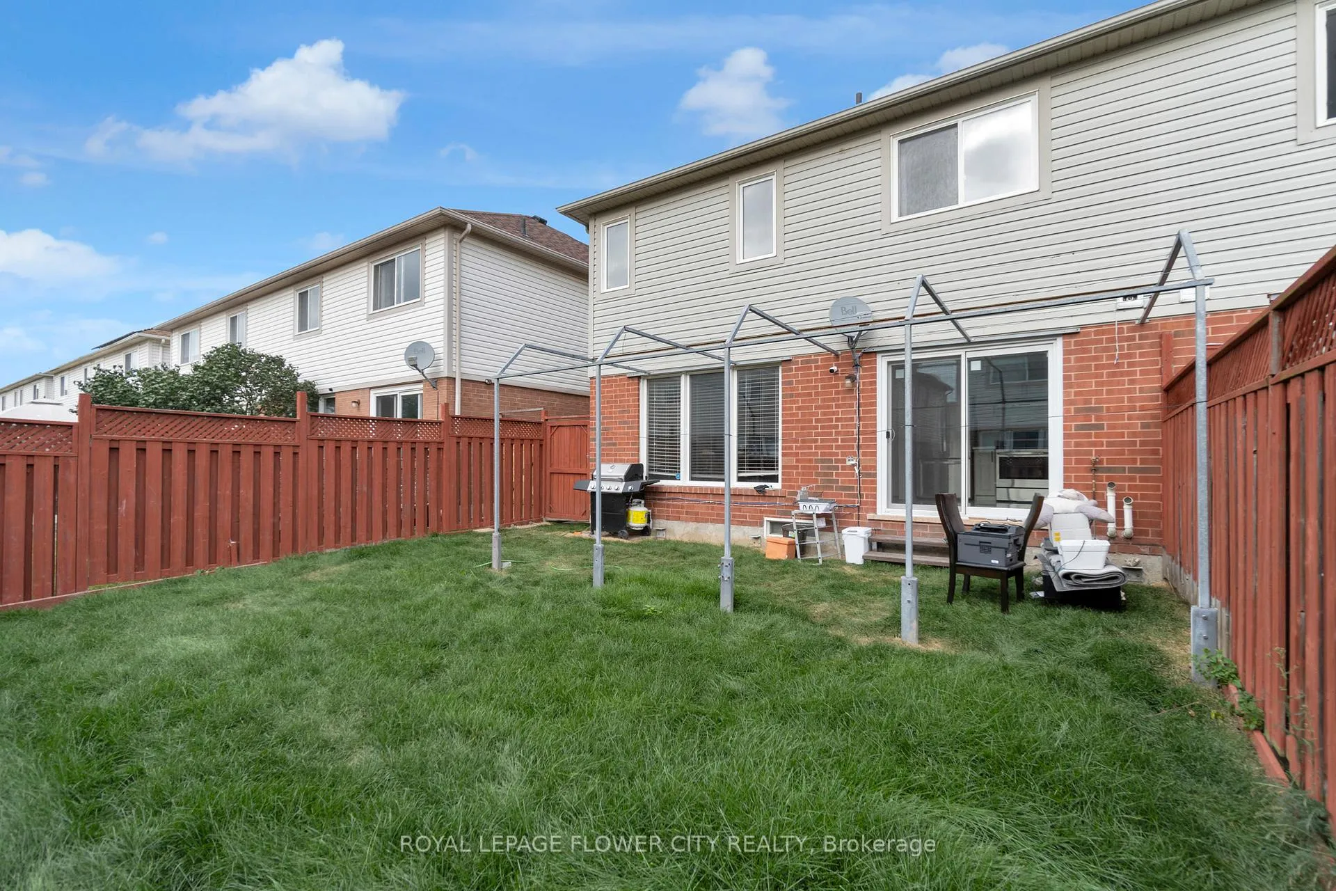 Photo 34 of 51 Sweetwood Circle, Brampton, Fletcher's Meadow — HOMEH