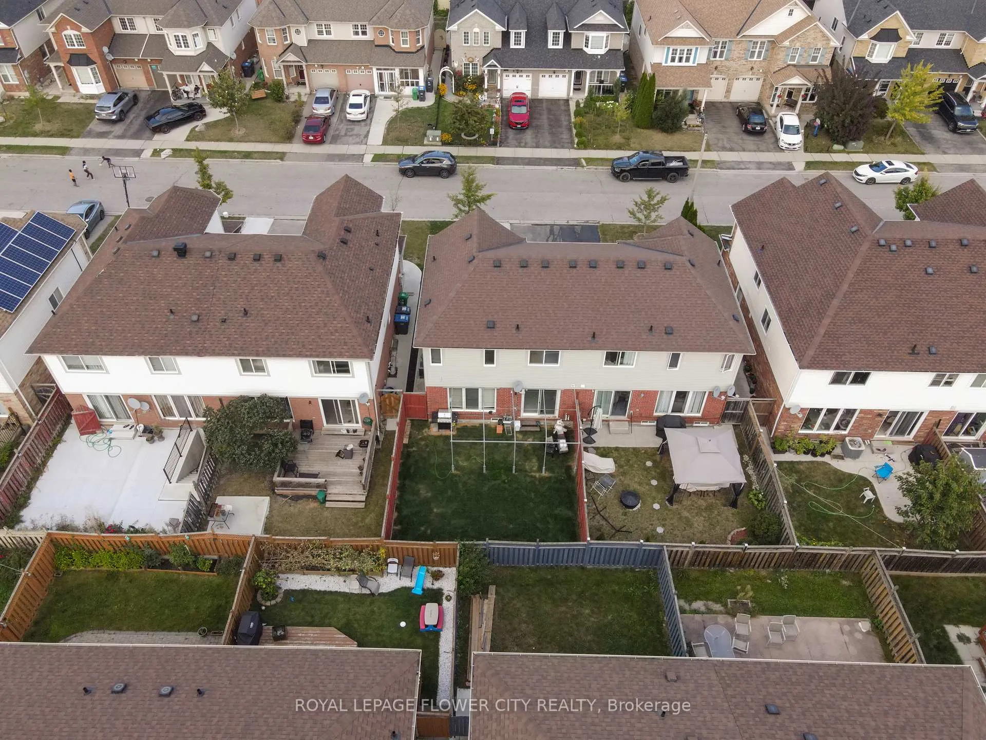 Photo 36 of 51 Sweetwood Circle, Brampton, Fletcher's Meadow — HOMEH