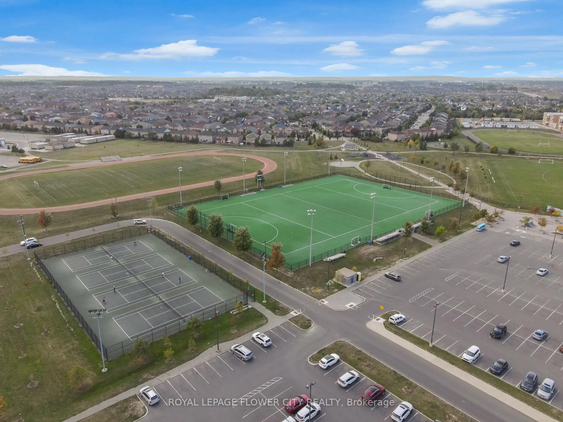 Photo 37 of 51 Sweetwood Circle, Brampton, Fletcher's Meadow — HOMEH