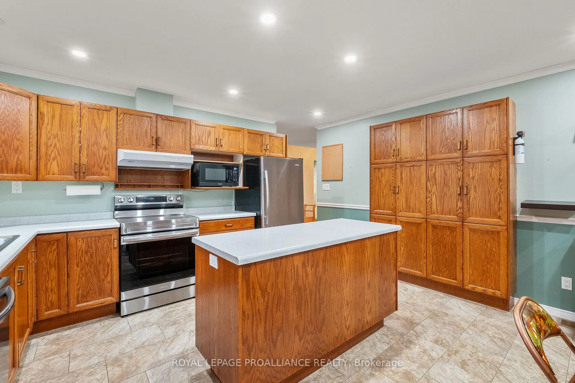 Photo 16 of 260 Drewery Street, Brighton, Rural Brighton — HOMEH