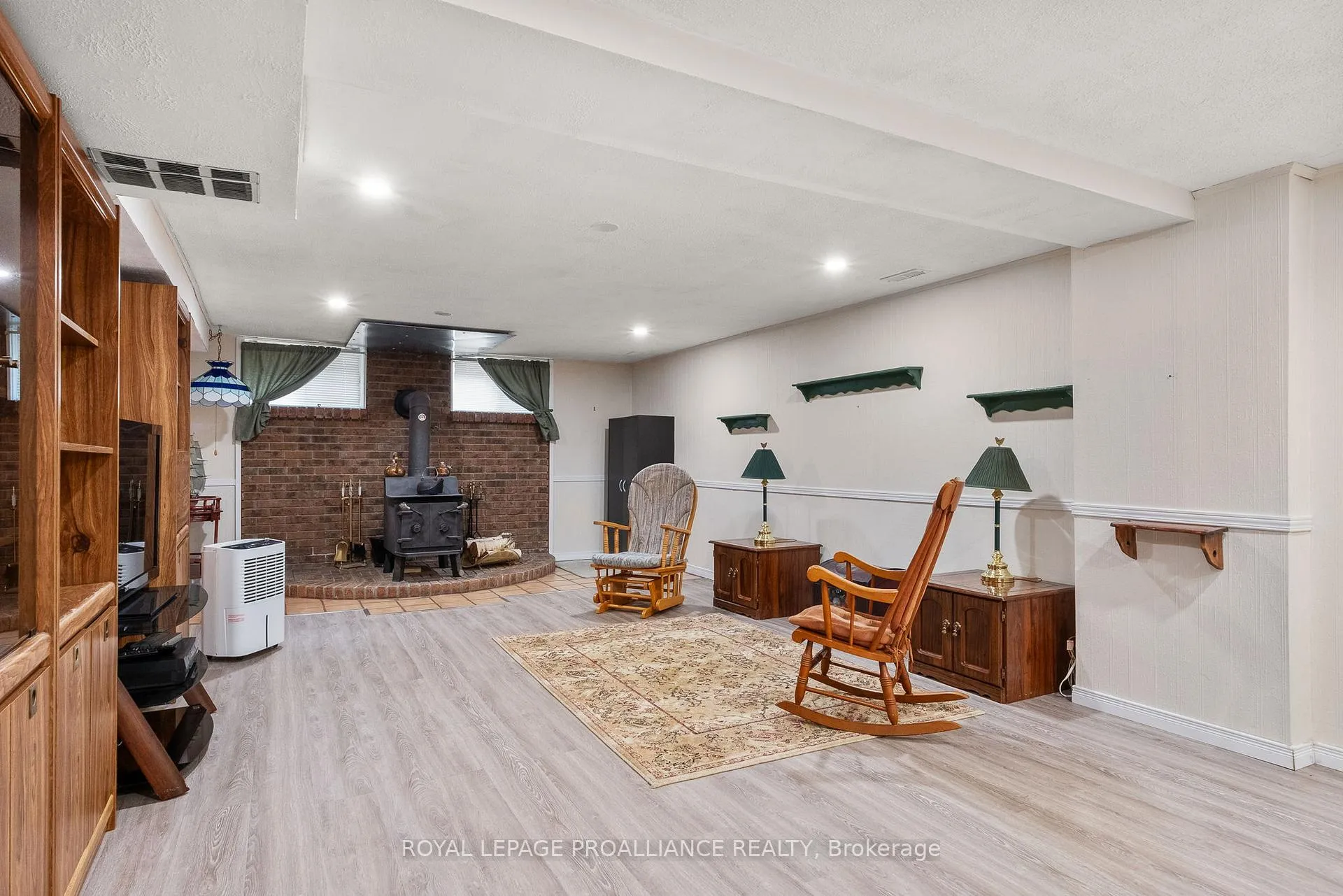 Photo 31 of 260 Drewery Street, Brighton, Rural Brighton — HOMEH
