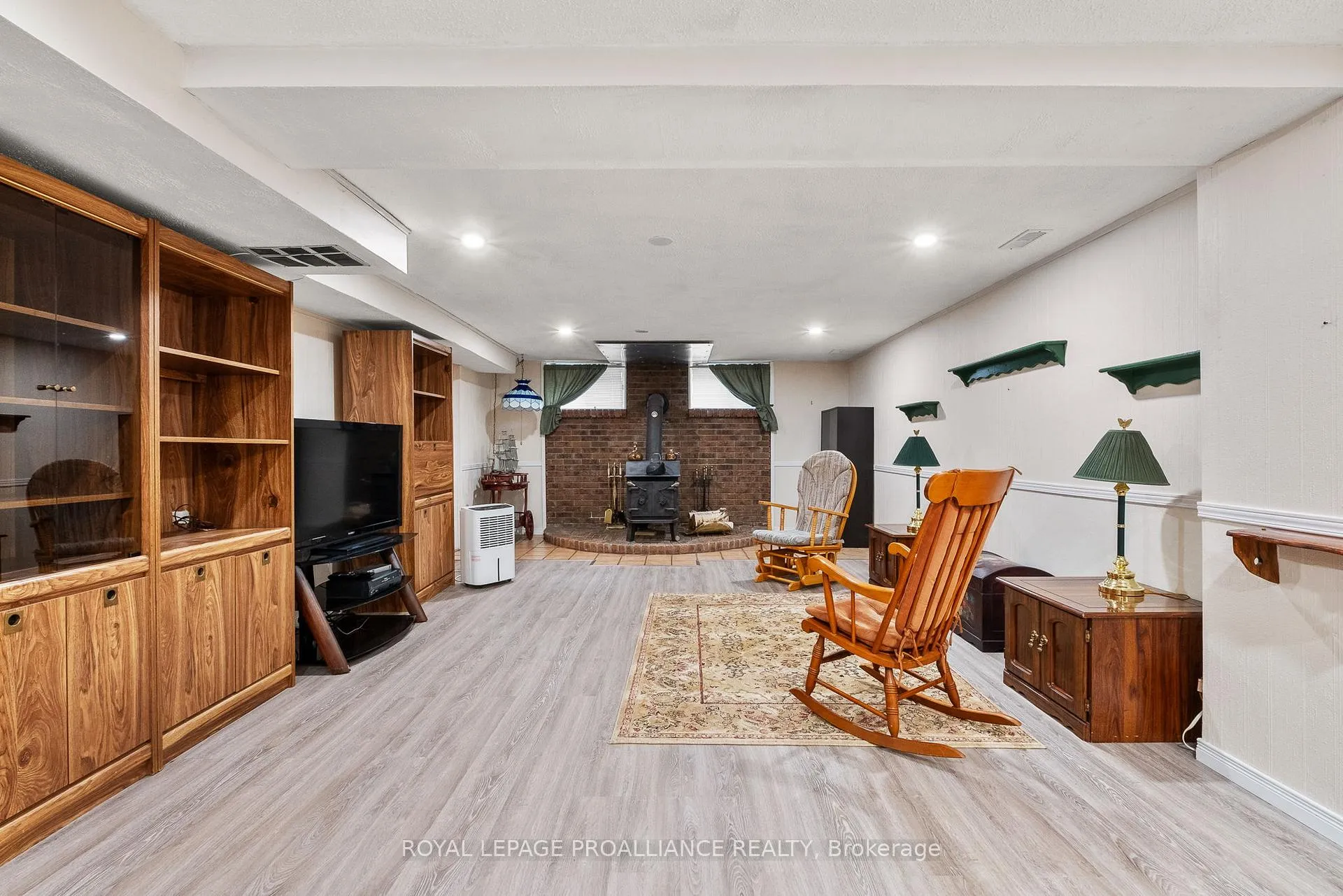Photo 32 of 260 Drewery Street, Brighton, Rural Brighton — HOMEH