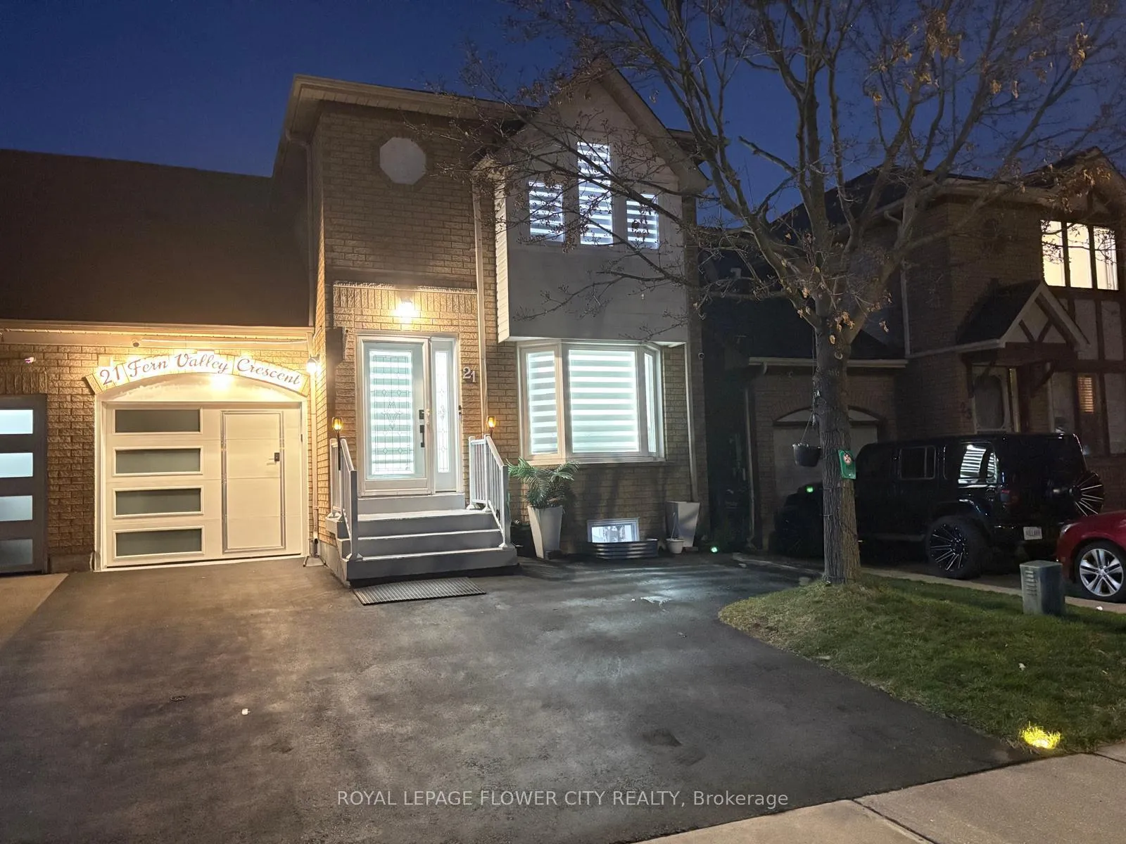 Photo 5 of 21 Fern Valley Crescent, Brampton, Sandringham-Wellington — HOMEH