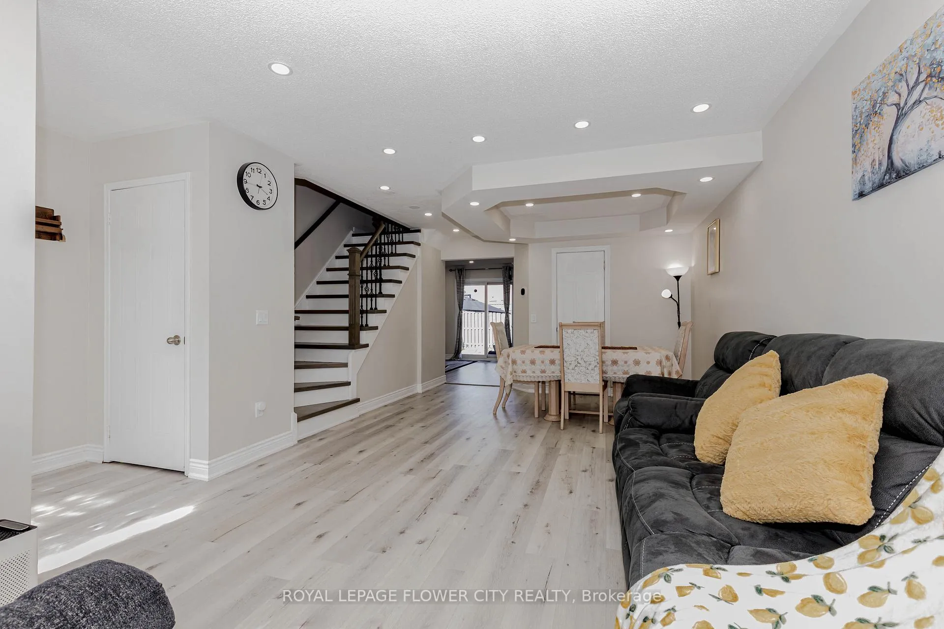 Photo 9 of 21 Fern Valley Crescent, Brampton, Sandringham-Wellington — HOMEH
