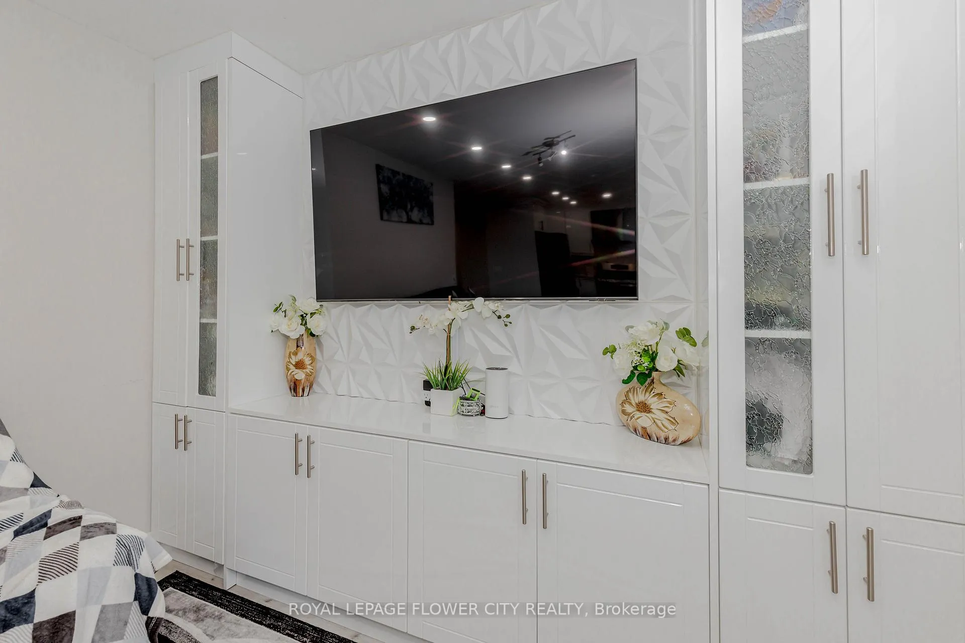 Photo 17 of 21 Fern Valley Crescent, Brampton, Sandringham-Wellington — HOMEH