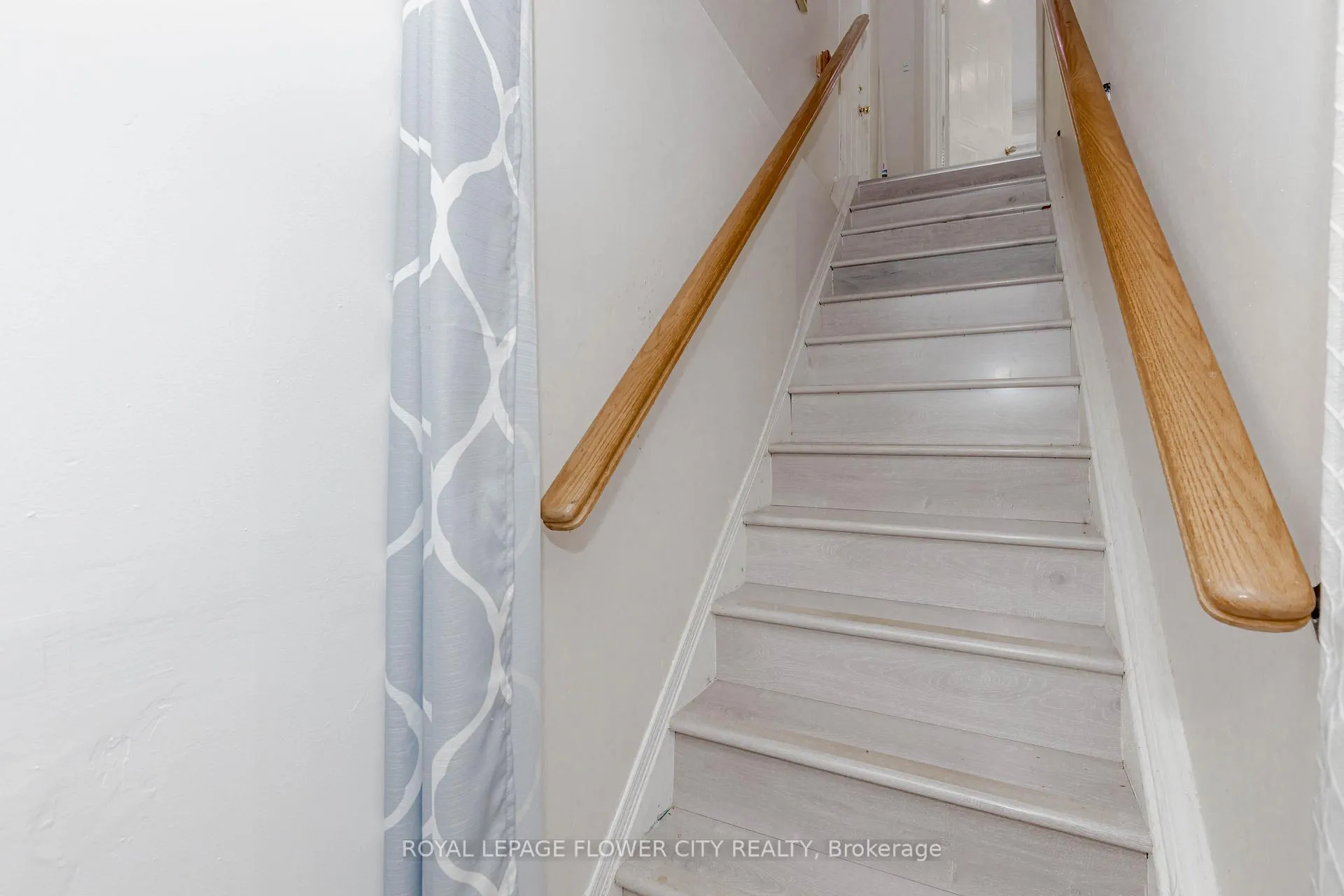 Photo 37 of 21 Fern Valley Crescent, Brampton, Sandringham-Wellington — HOMEH