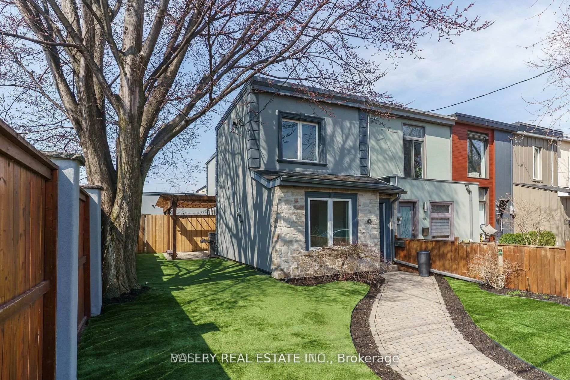 Photo 10 of 42 Logan Avenue, Toronto, South Riverdale — HOMEH