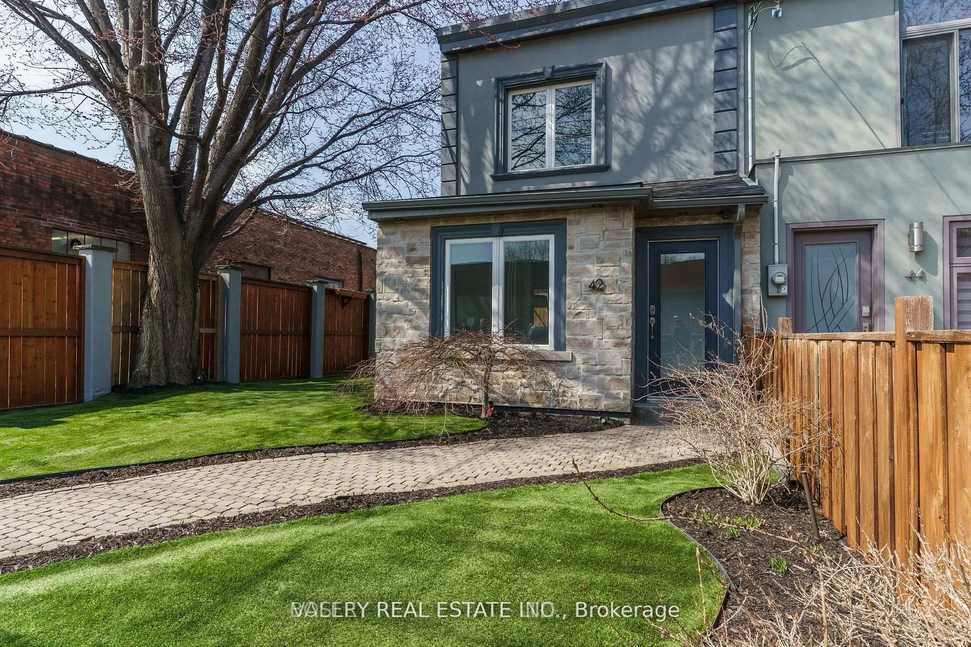 Photo 31 of 42 Logan Avenue, Toronto, South Riverdale — HOMEH