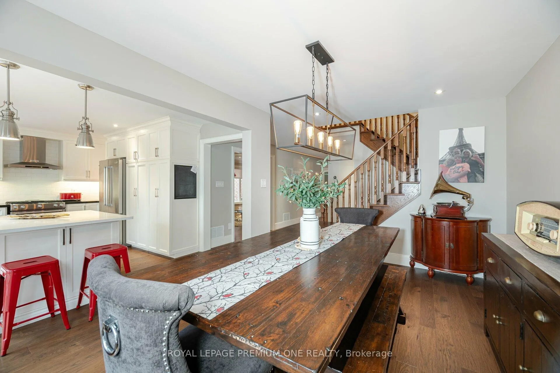 Photo 6 of 27 Giotto Crescent, Vaughan, Maple — HOMEH