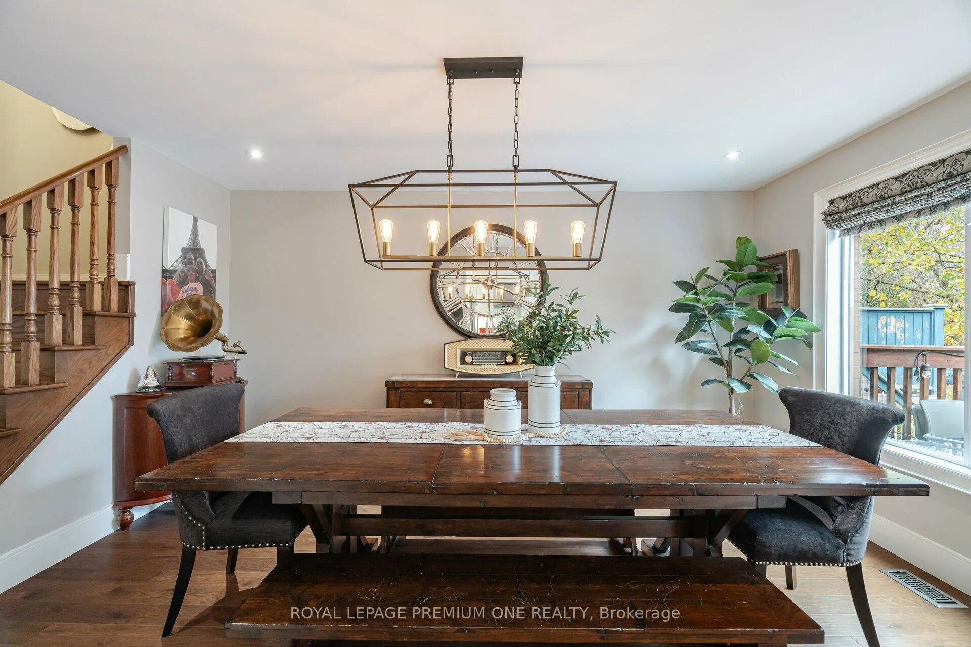 Photo 7 of 27 Giotto Crescent, Vaughan, Maple — HOMEH