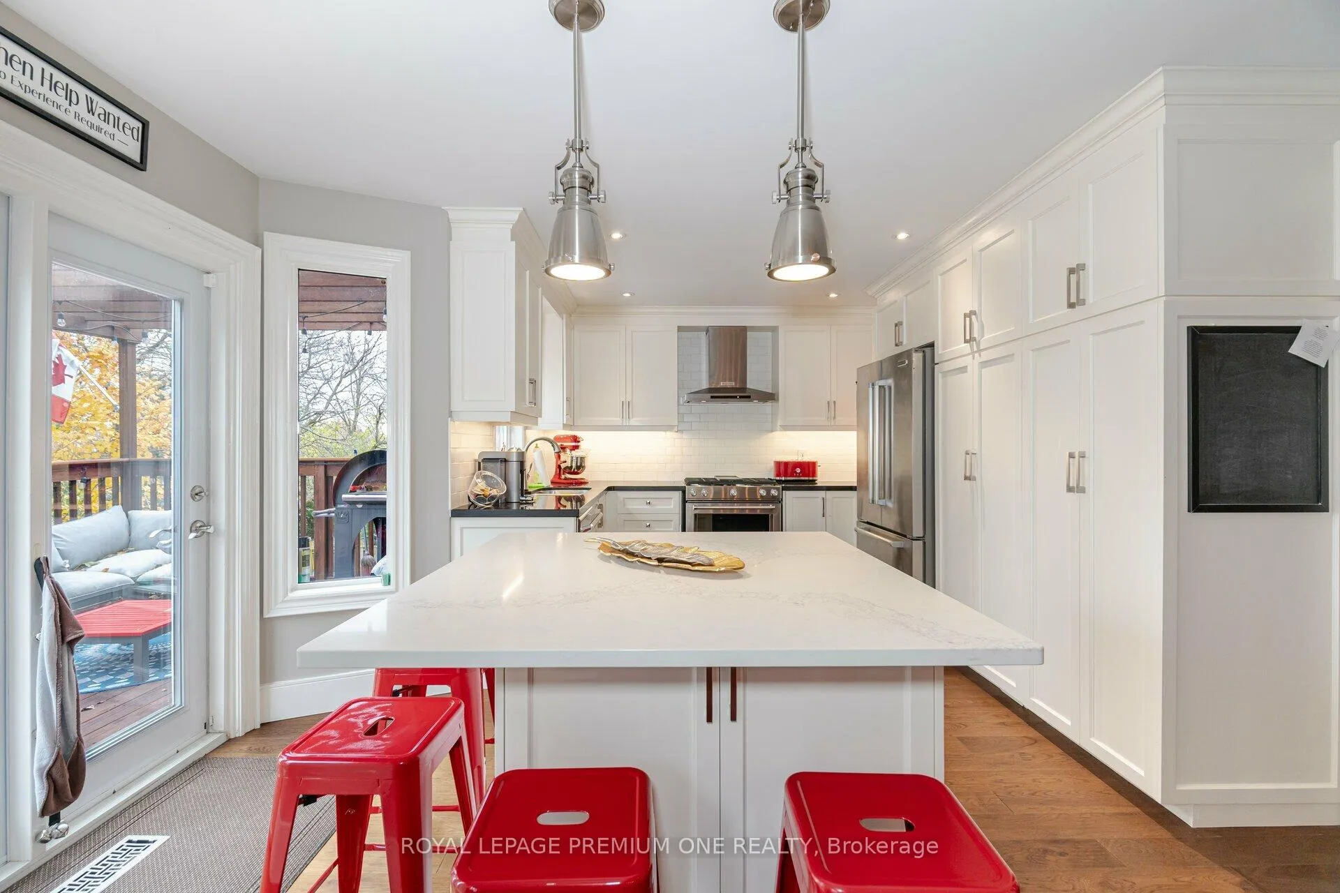 Photo 9 of 27 Giotto Crescent, Vaughan, Maple — HOMEH