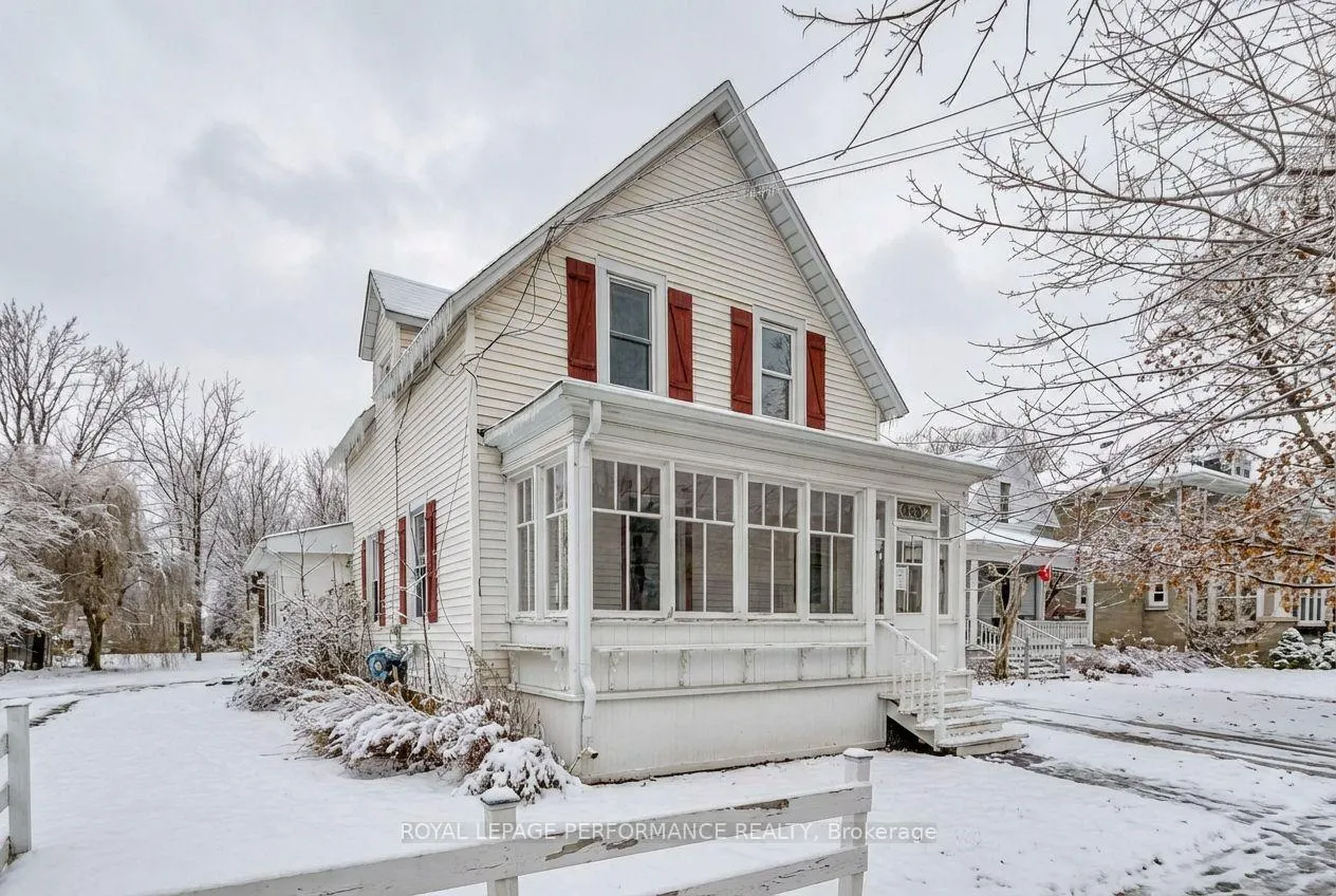 Photo 3 of 115 Fifth Street E, Cornwall — HOMEH