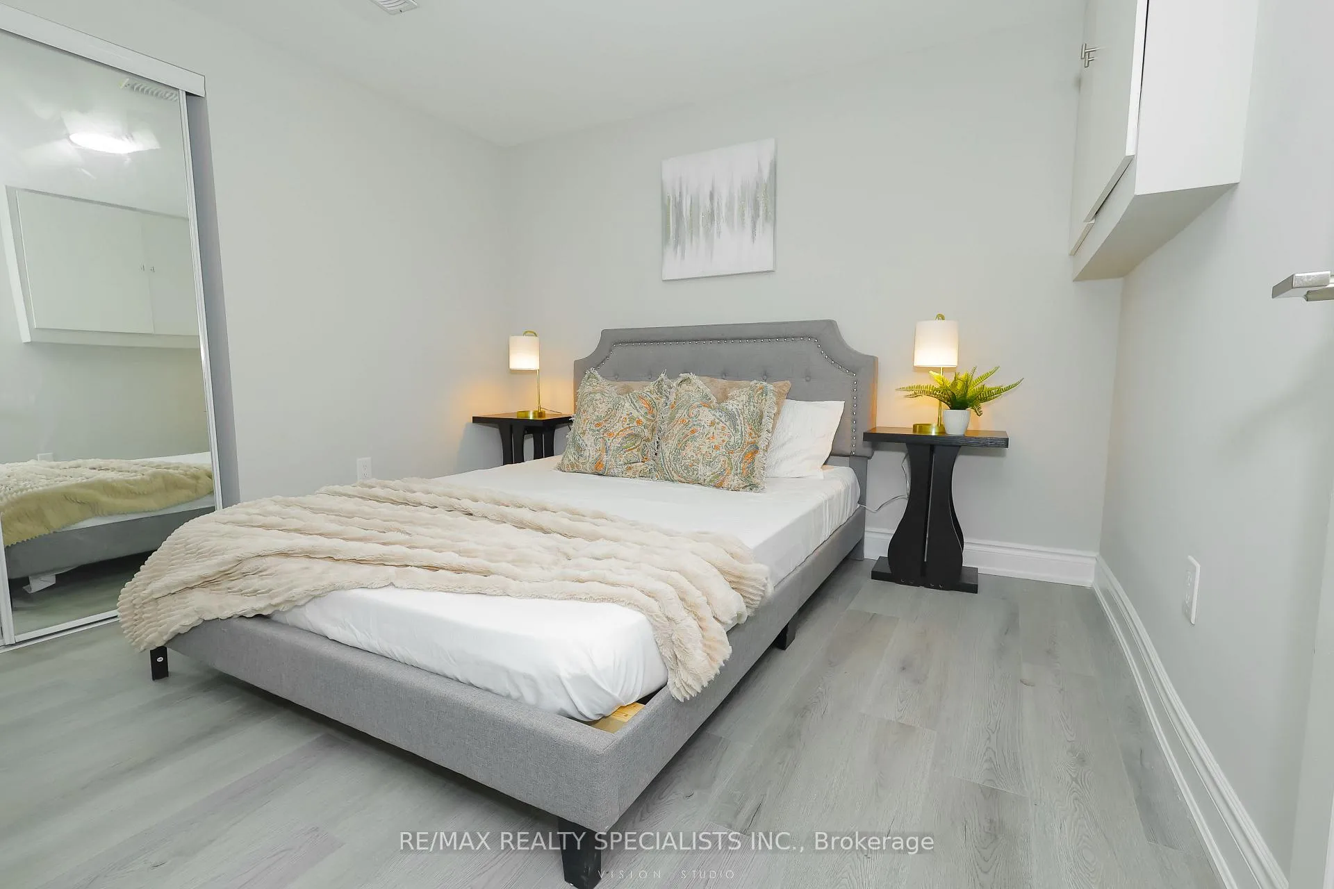 Photo 31 of 7020 Dunn Street, Niagara Falls, Arad/Fallsview — HOMEH