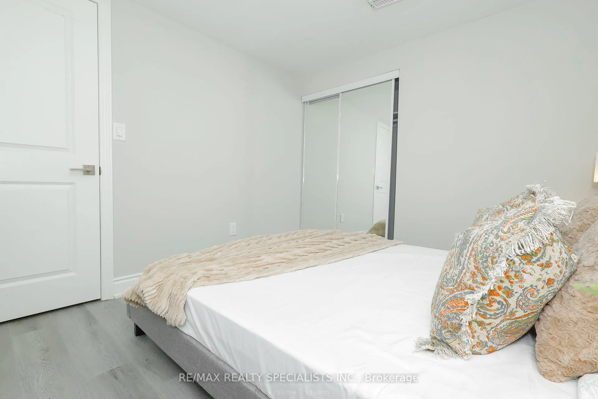 Photo 32 of 7020 Dunn Street, Niagara Falls, Arad/Fallsview — HOMEH